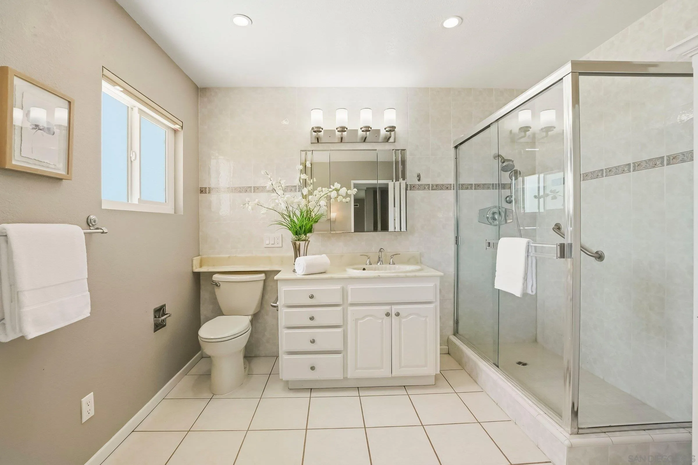 https://cdn.realtyfeed.com/cdn/127/260014675/be5b2c0570b00f93c108f09dcc3c5dd8.webp