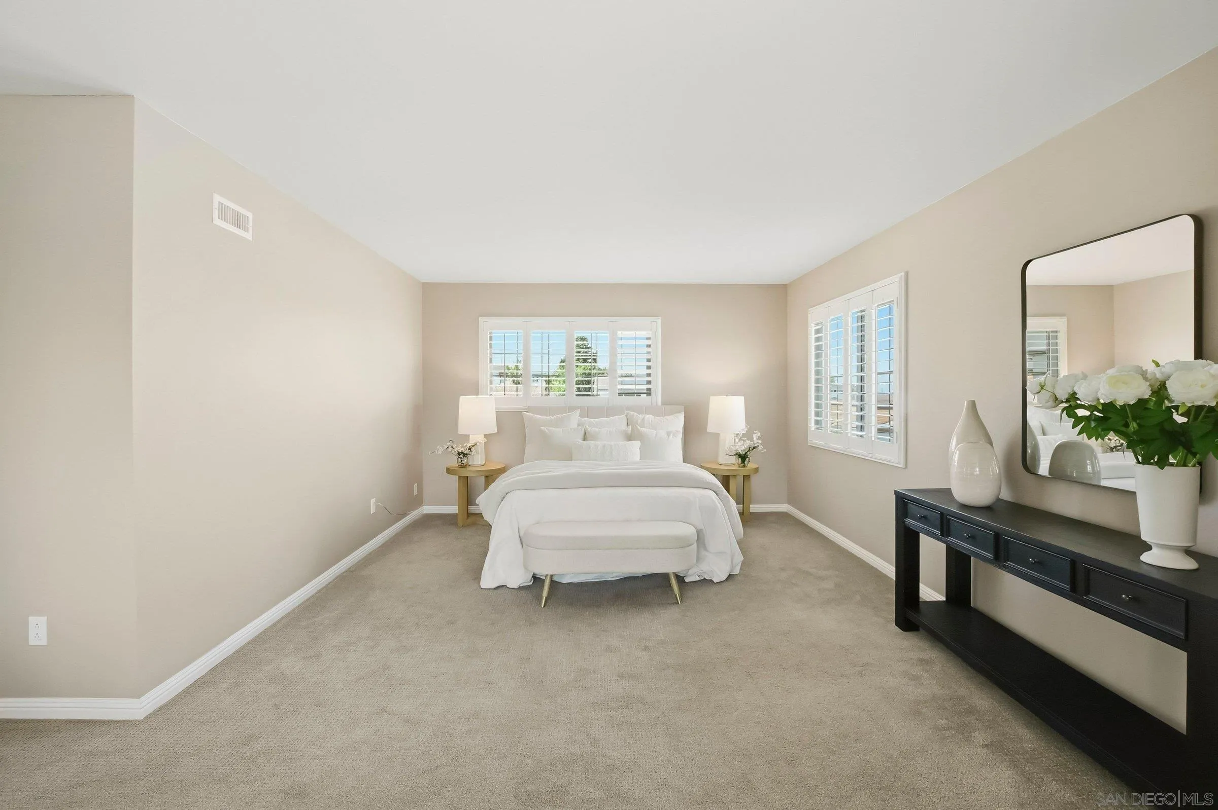 https://cdn.realtyfeed.com/cdn/127/260014675/cabb688e4e7fc51c6b7bbecc3eabd11e.webp