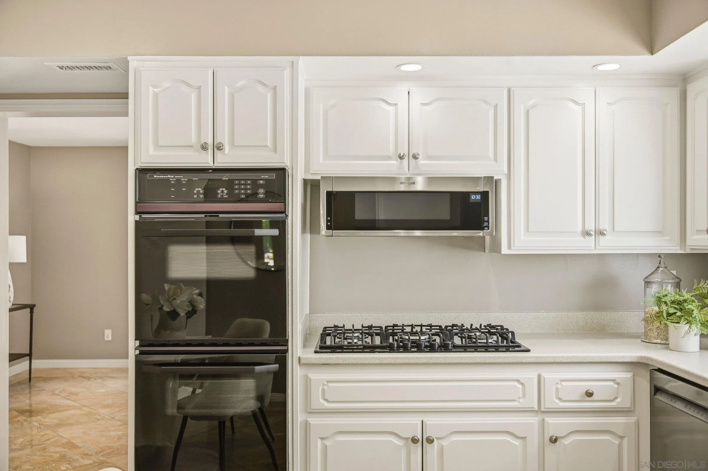 https://cdn.realtyfeed.com/cdn/127/260014675/d84eb2338cf9c067355a2aec6b8930a8.webp