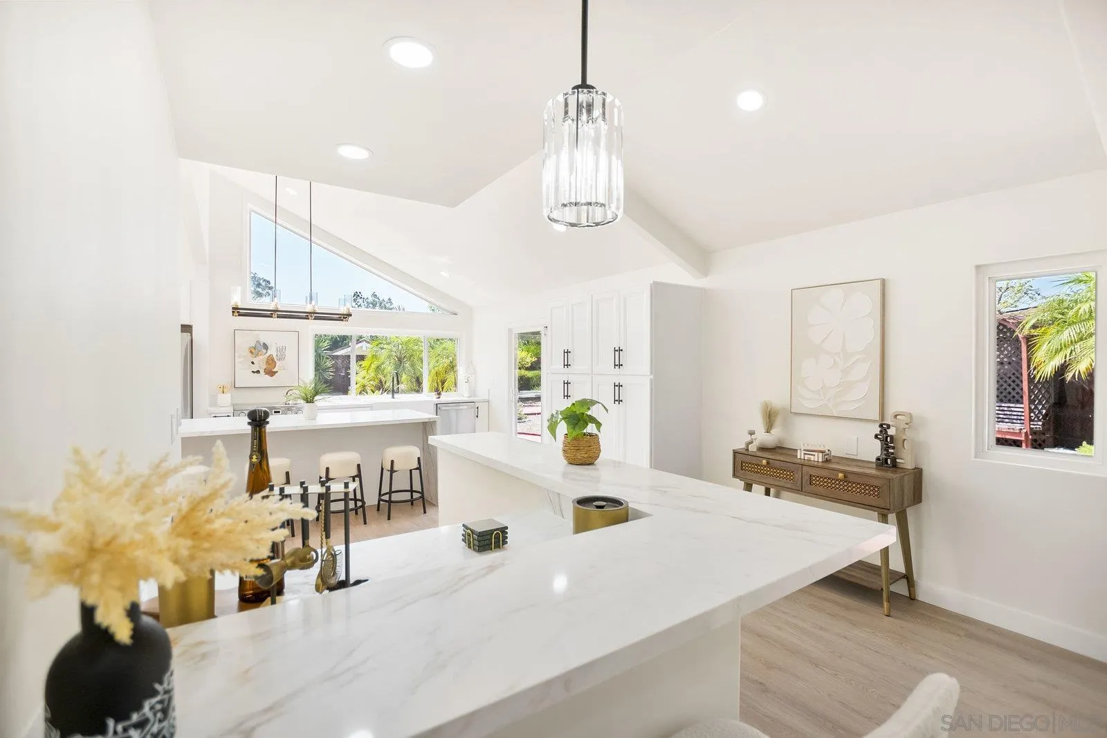 https://cdn.realtyfeed.com/cdn/127/260014679/470b345c49b0fa01522e7383fca5dcd0.webp