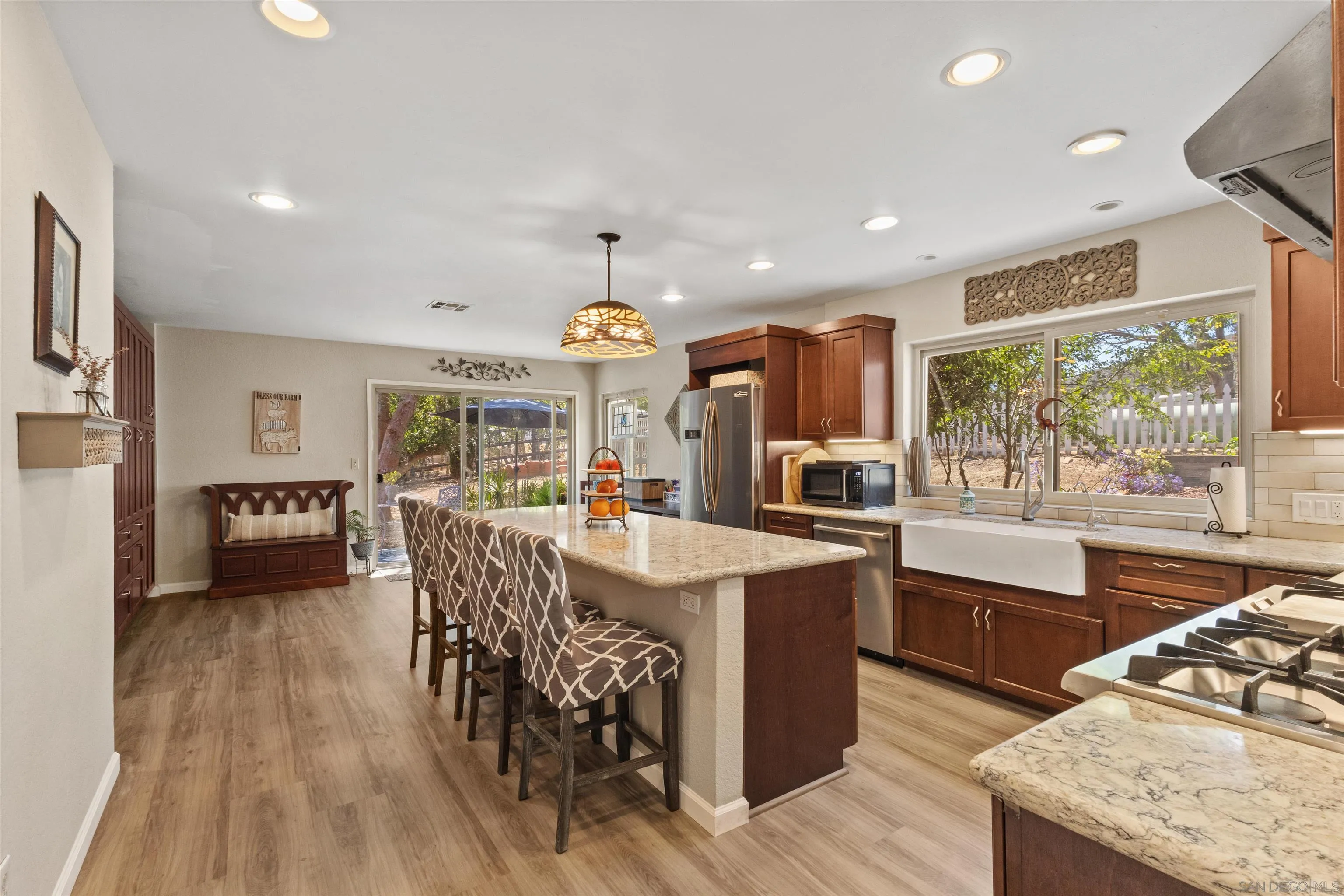 https://cdn.realtyfeed.com/cdn/127/260014680/37766151005ab25ed02c1885e7cec8f6.webp