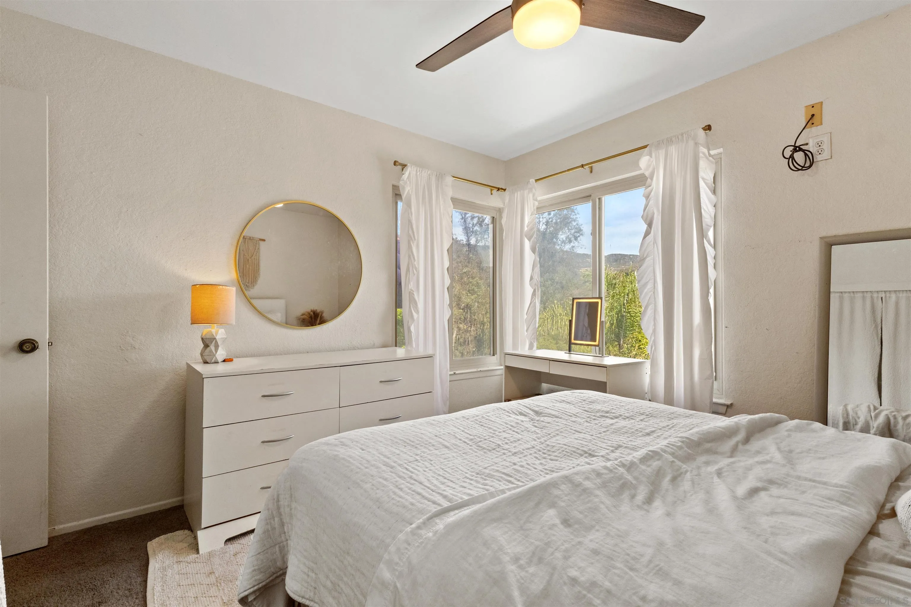 https://cdn.realtyfeed.com/cdn/127/260014680/37f737a80228310ba17b9bf1e0c1f410.webp