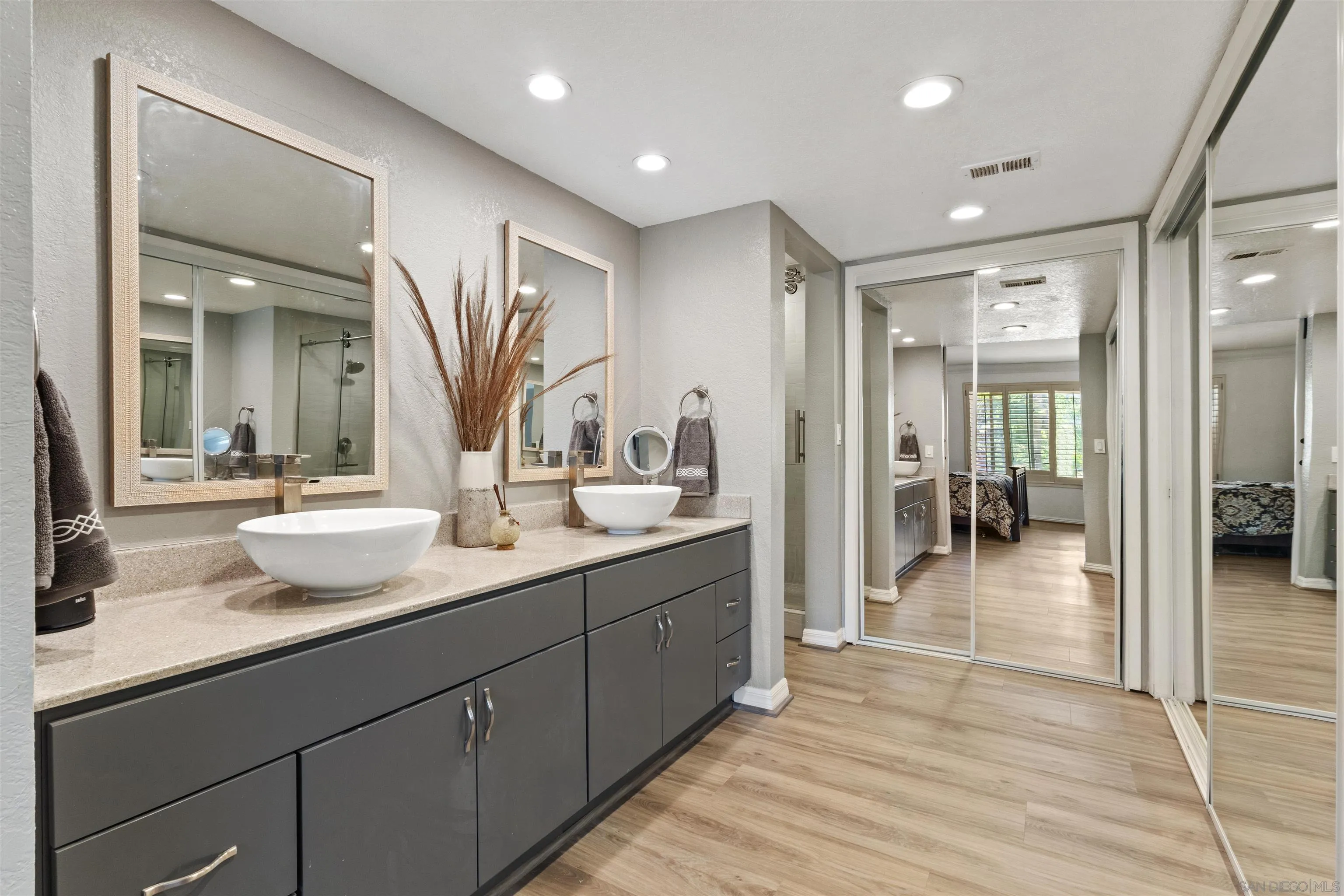 https://cdn.realtyfeed.com/cdn/127/260014680/4ca053aa6b987dc08e25bd157ee69154.webp