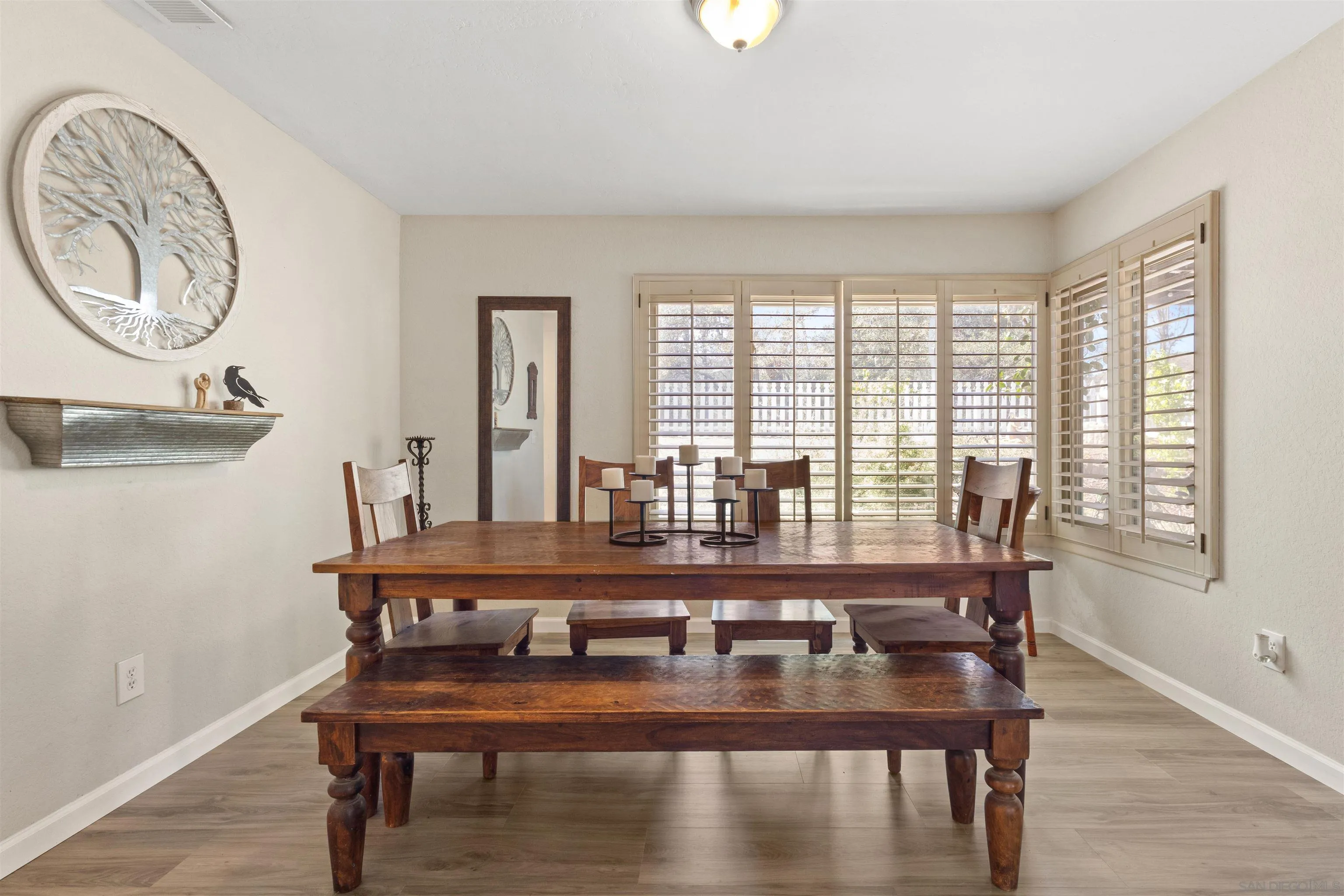 https://cdn.realtyfeed.com/cdn/127/260014680/65a4274d966a55b935ef6a25b8e19135.webp
