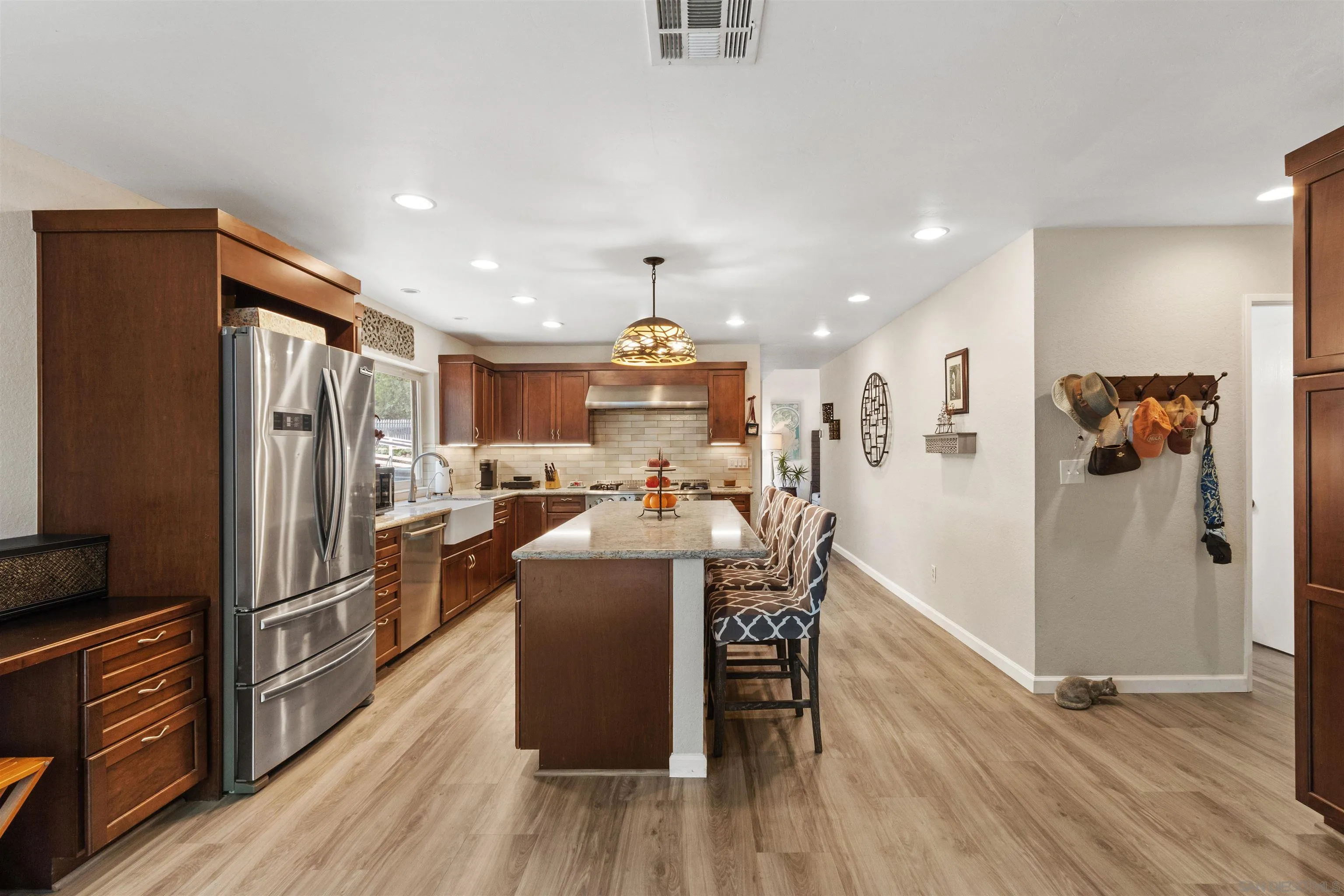 https://cdn.realtyfeed.com/cdn/127/260014680/7f50100d4980a9a80f024ddd8d959709.webp