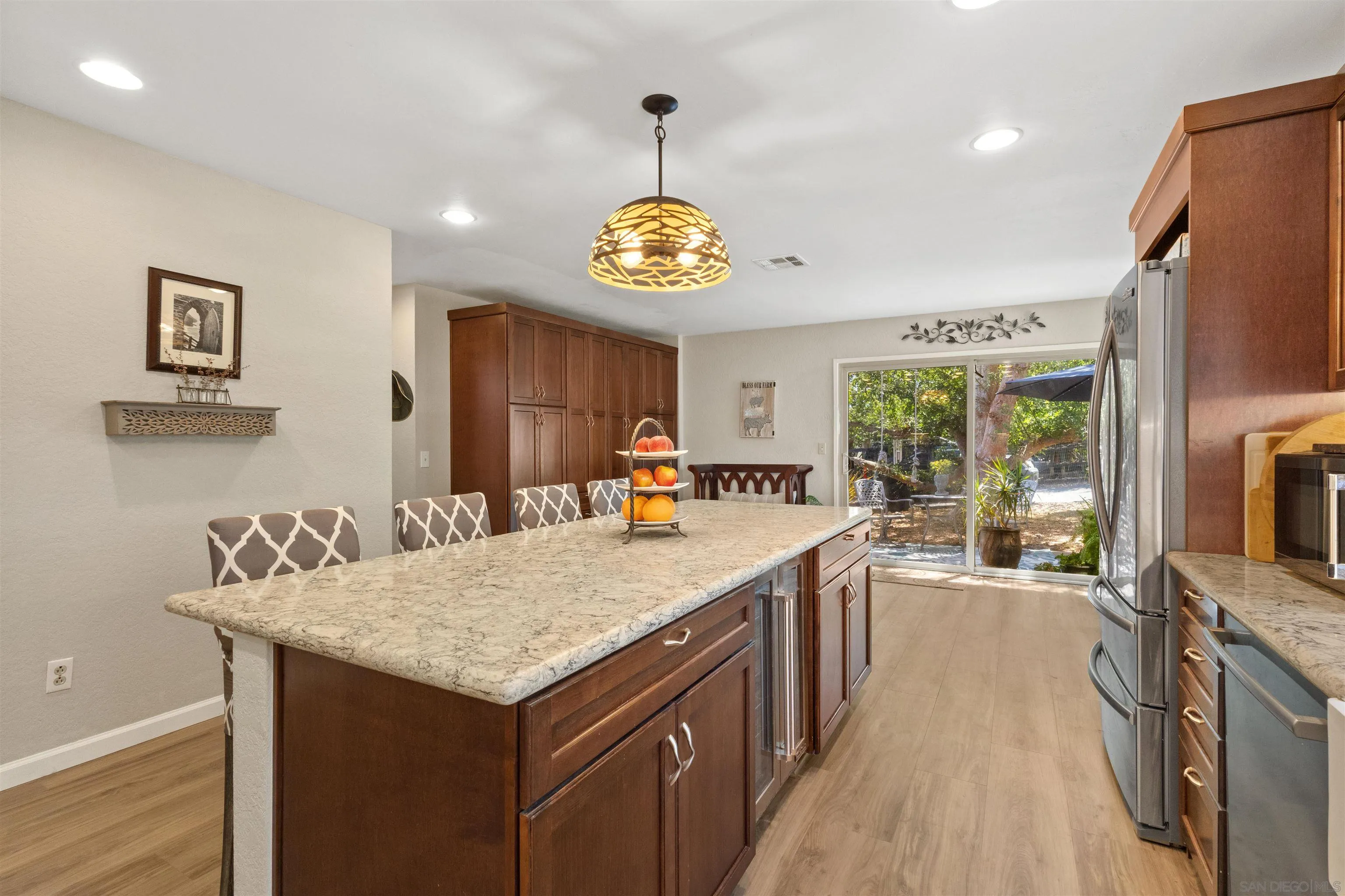 https://cdn.realtyfeed.com/cdn/127/260014680/bb7f2c81a1fc583e16172d85f9127fa9.webp