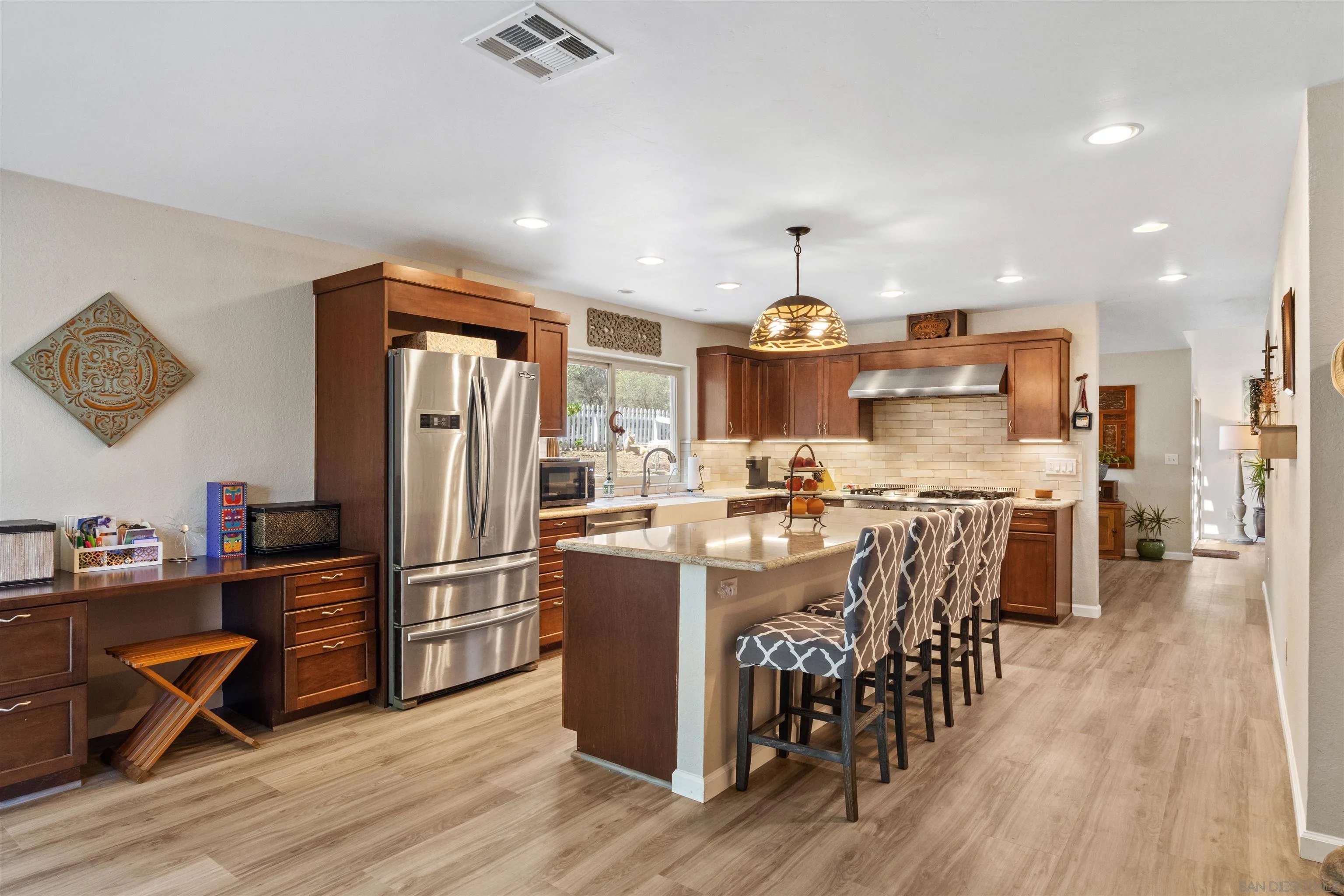 https://cdn.realtyfeed.com/cdn/127/260014680/d46858b71ca9b0a067f18ff1a9243271.webp