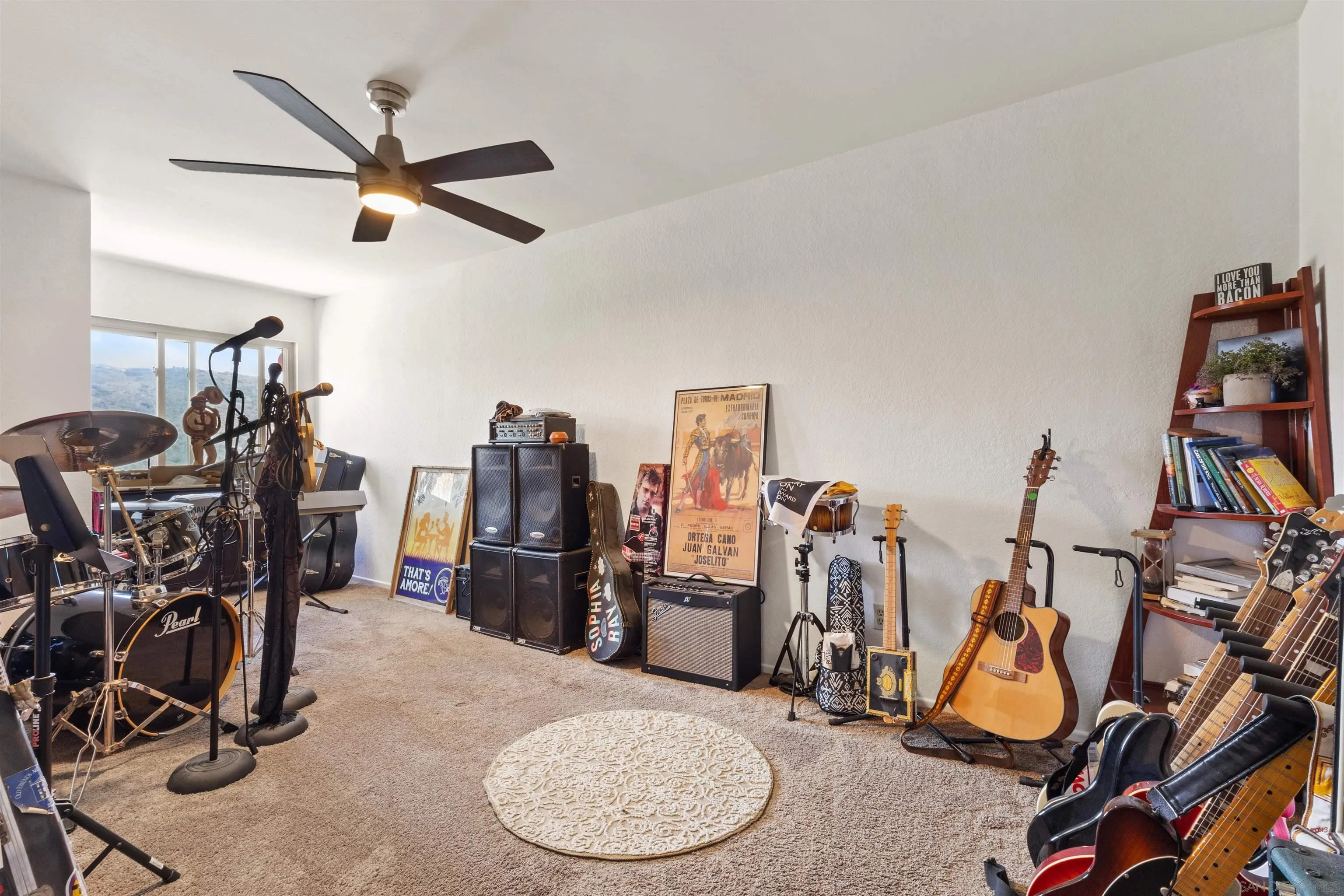 https://cdn.realtyfeed.com/cdn/127/260014680/ef2210b373af0a8680e4238587d9de81.webp