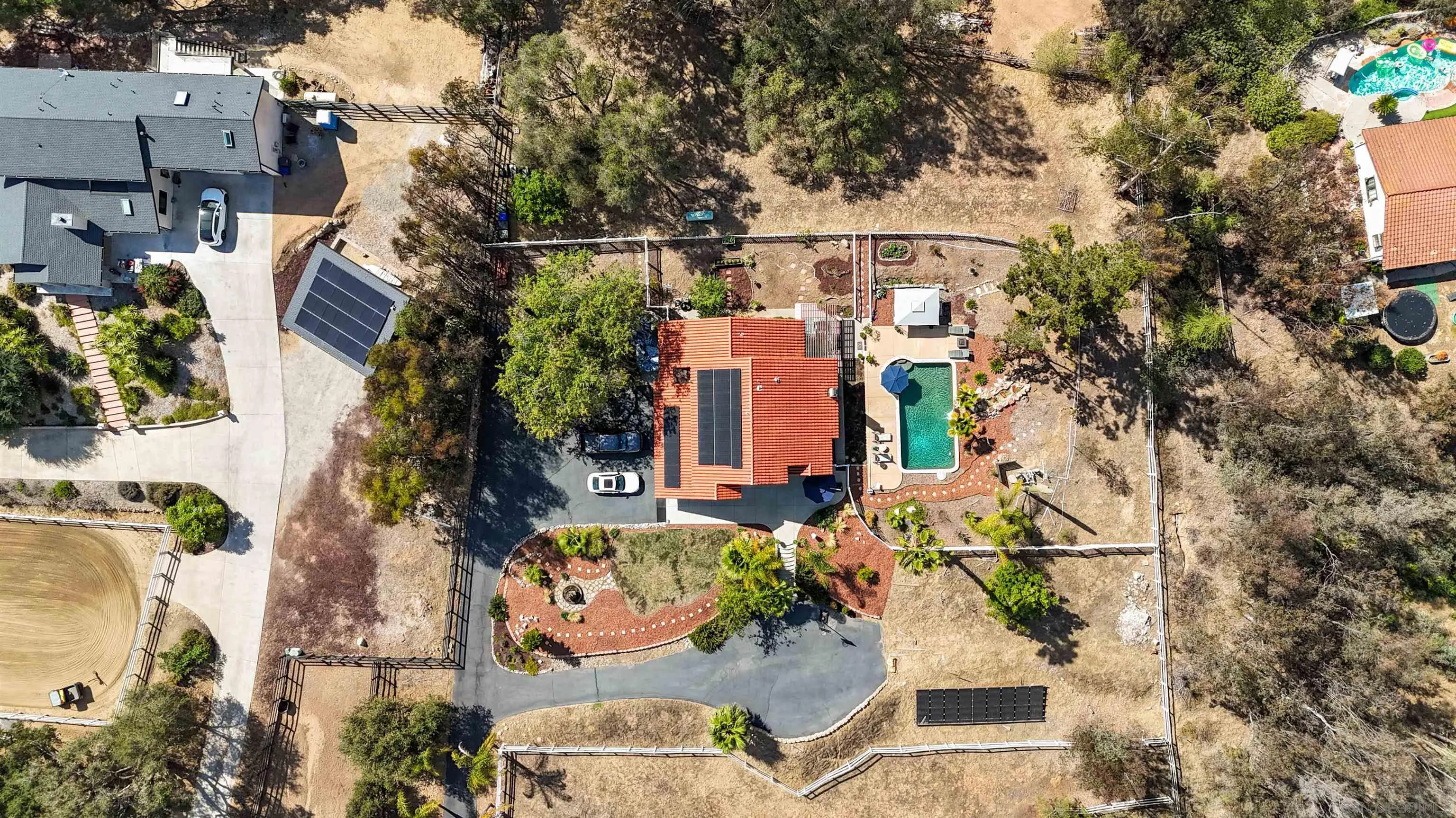 https://cdn.realtyfeed.com/cdn/127/260014680/f520e2f0a208ea3d47612fd46b84d7f8.webp