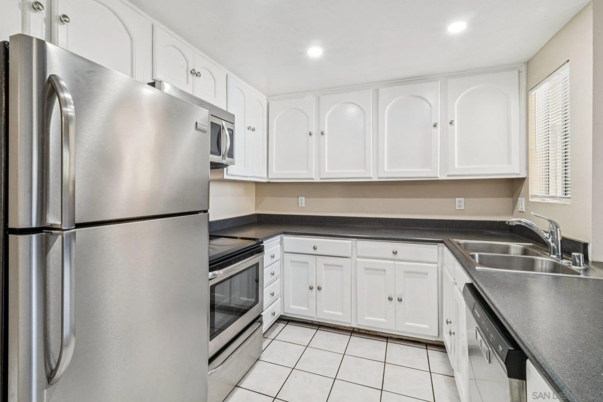 Photo #4: 260014681 Listing: Photo #4