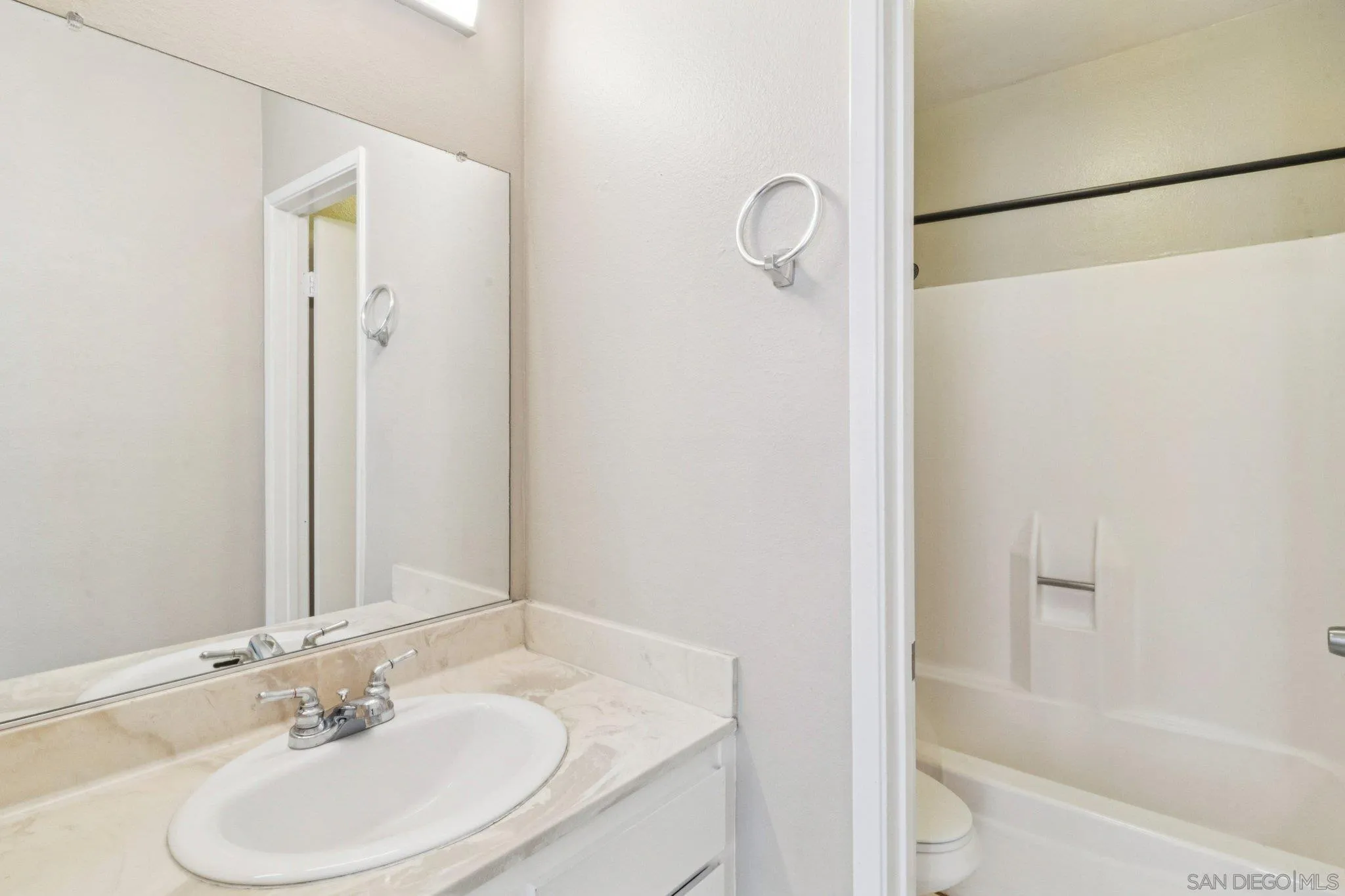 Photo #16: 260014681 Listing: Photo #16