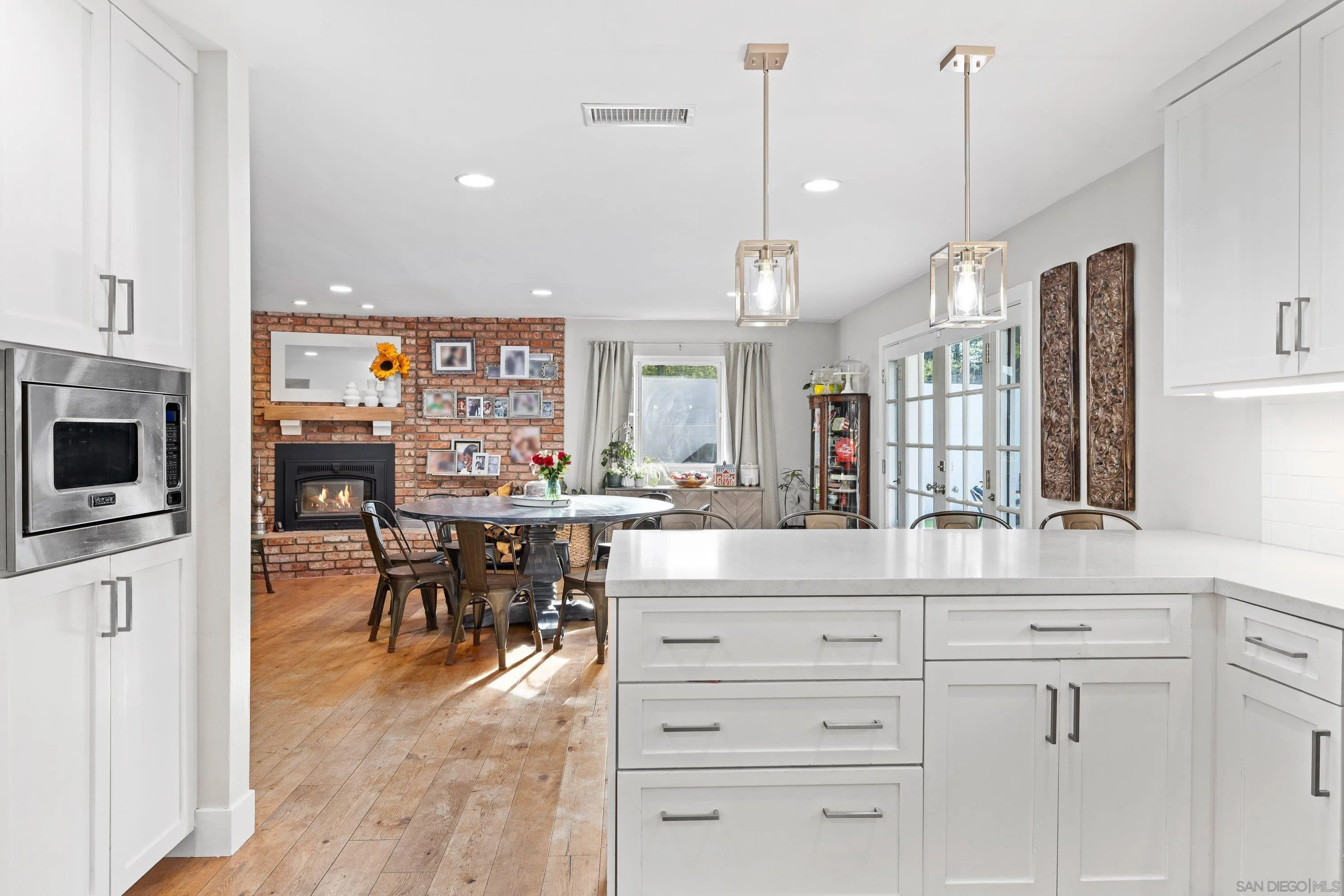 https://cdn.realtyfeed.com/cdn/127/260014682/1331d61274592677e71ea44fbf938d32.webp