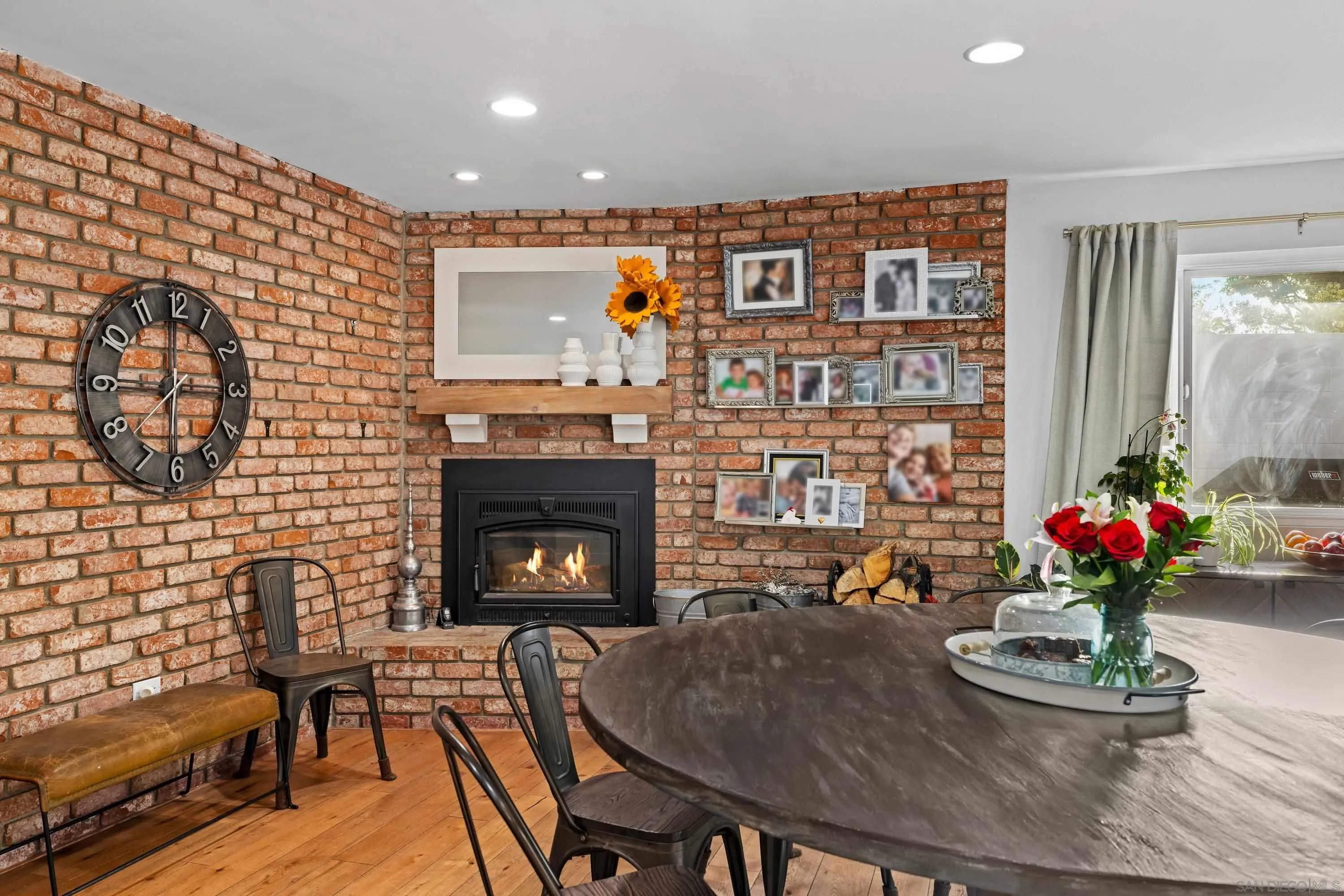 https://cdn.realtyfeed.com/cdn/127/260014682/2590514f5c854103a7fb03f261b5ae0f.webp
