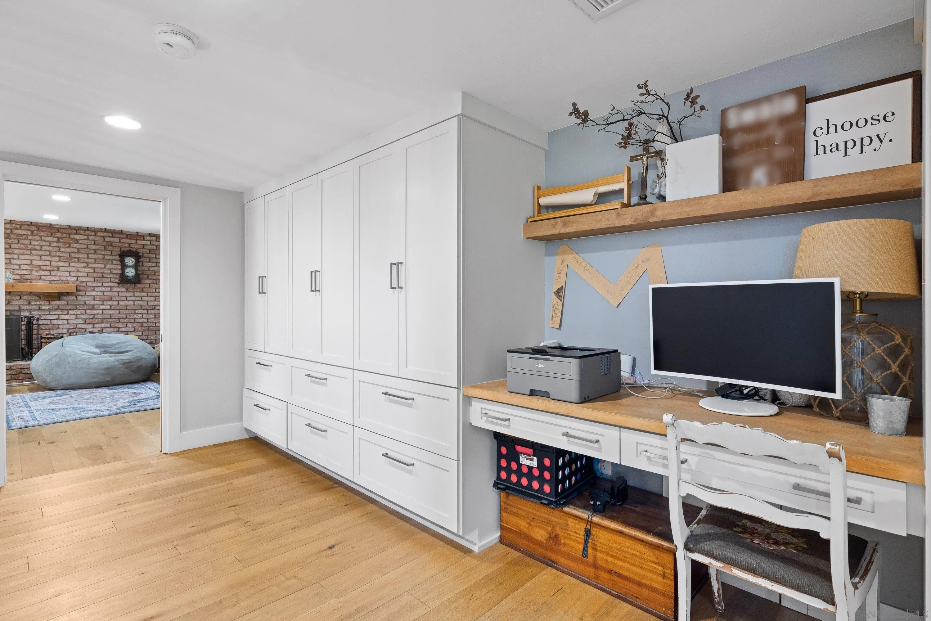 https://cdn.realtyfeed.com/cdn/127/260014682/a8726df83888a9c776291e514dfa2216.webp