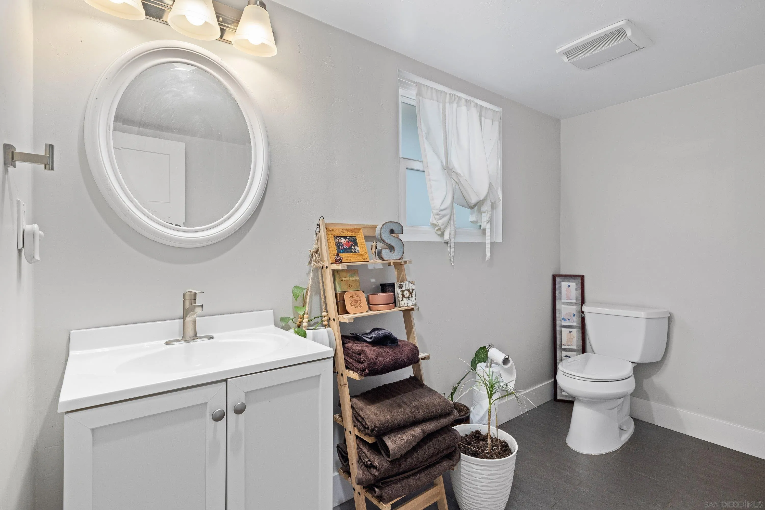 https://cdn.realtyfeed.com/cdn/127/260014682/aa2720452ac6d5a977e4ec037a34bc48.webp