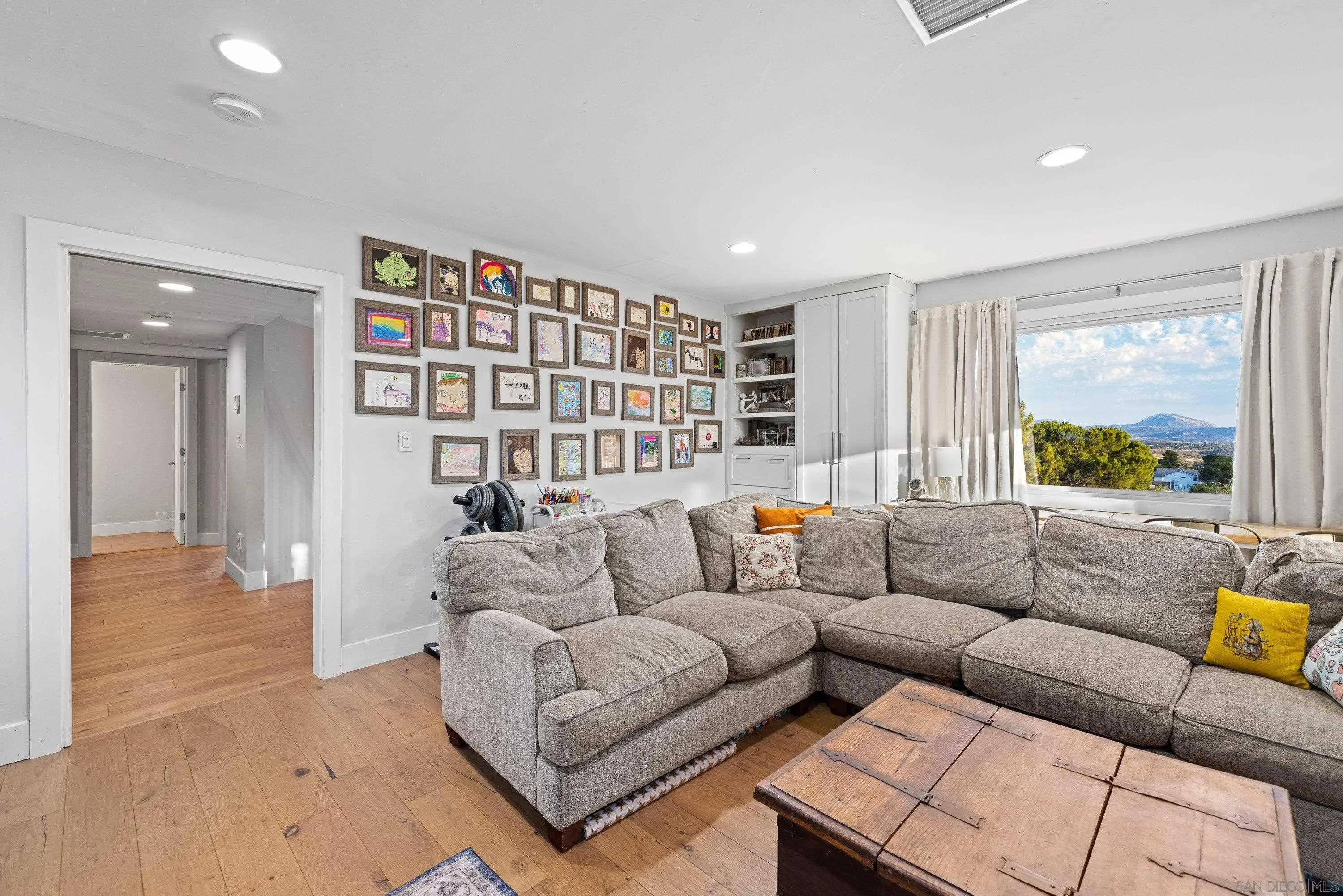 https://cdn.realtyfeed.com/cdn/127/260014682/b770c2aa7a0dce705f4520ad019ecb12.webp