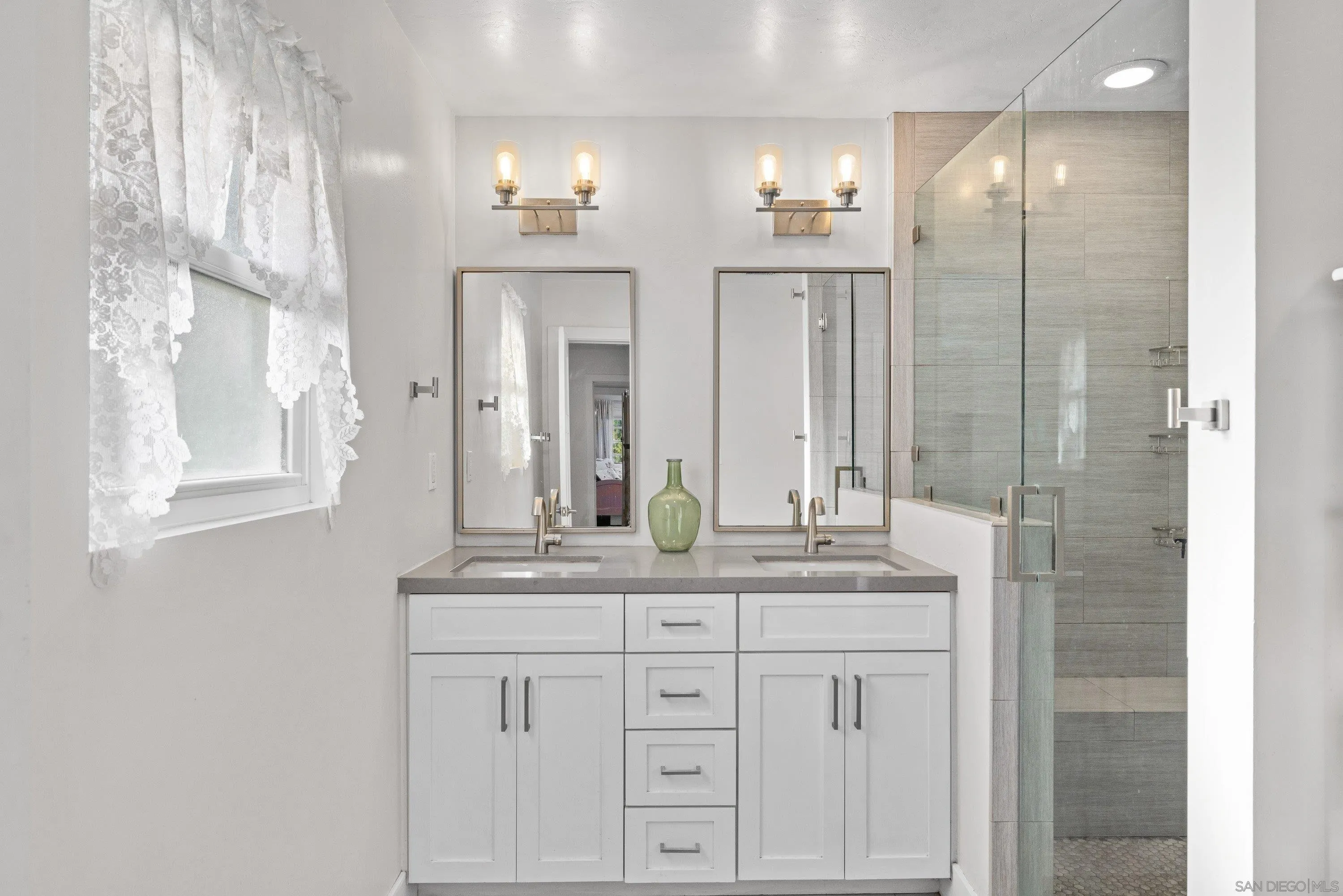 https://cdn.realtyfeed.com/cdn/127/260014682/c05277fdd97b5217aeda201a5a346448.webp