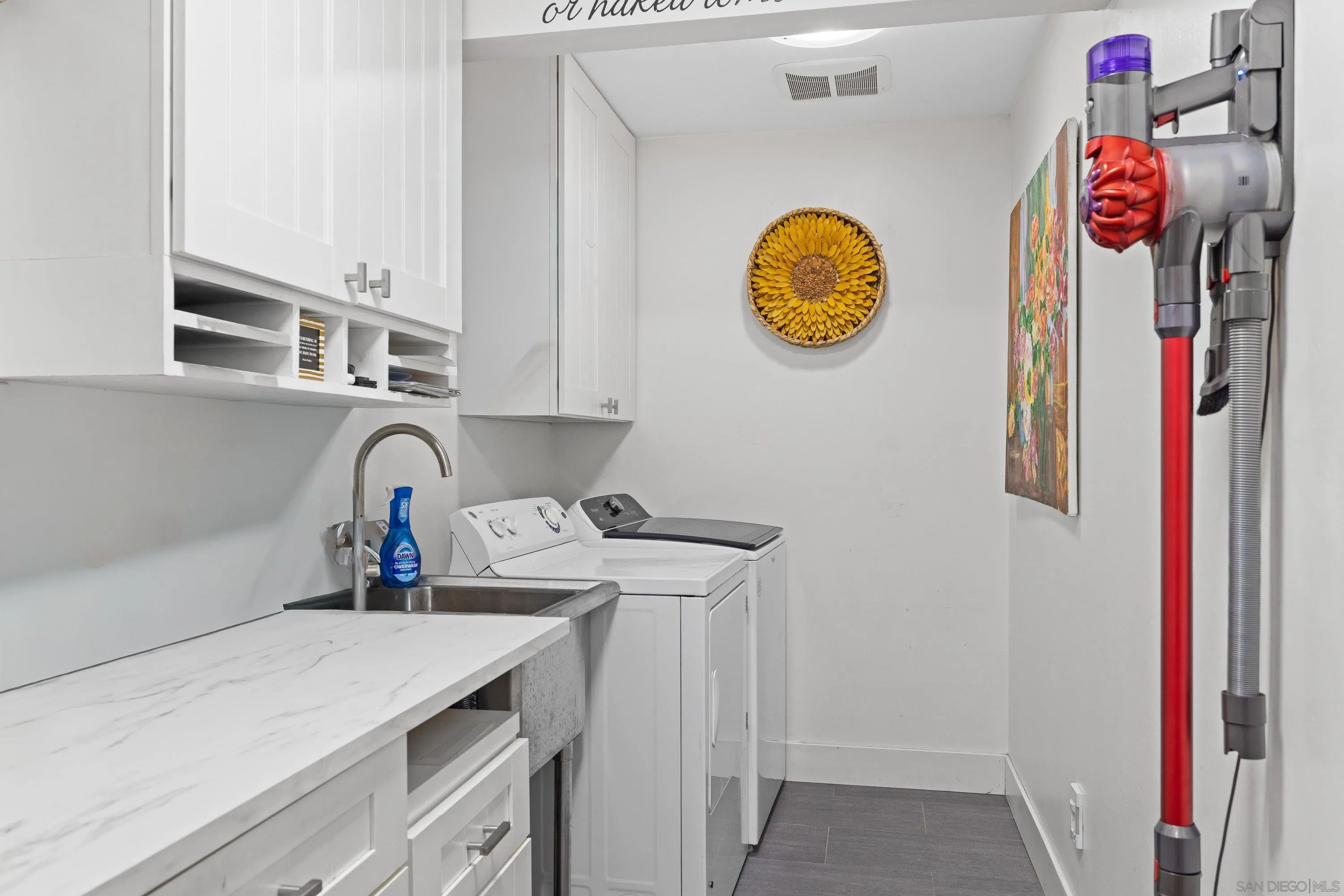 https://cdn.realtyfeed.com/cdn/127/260014682/e7fc760dbc013bab64ae86c5cc8aba27.webp
