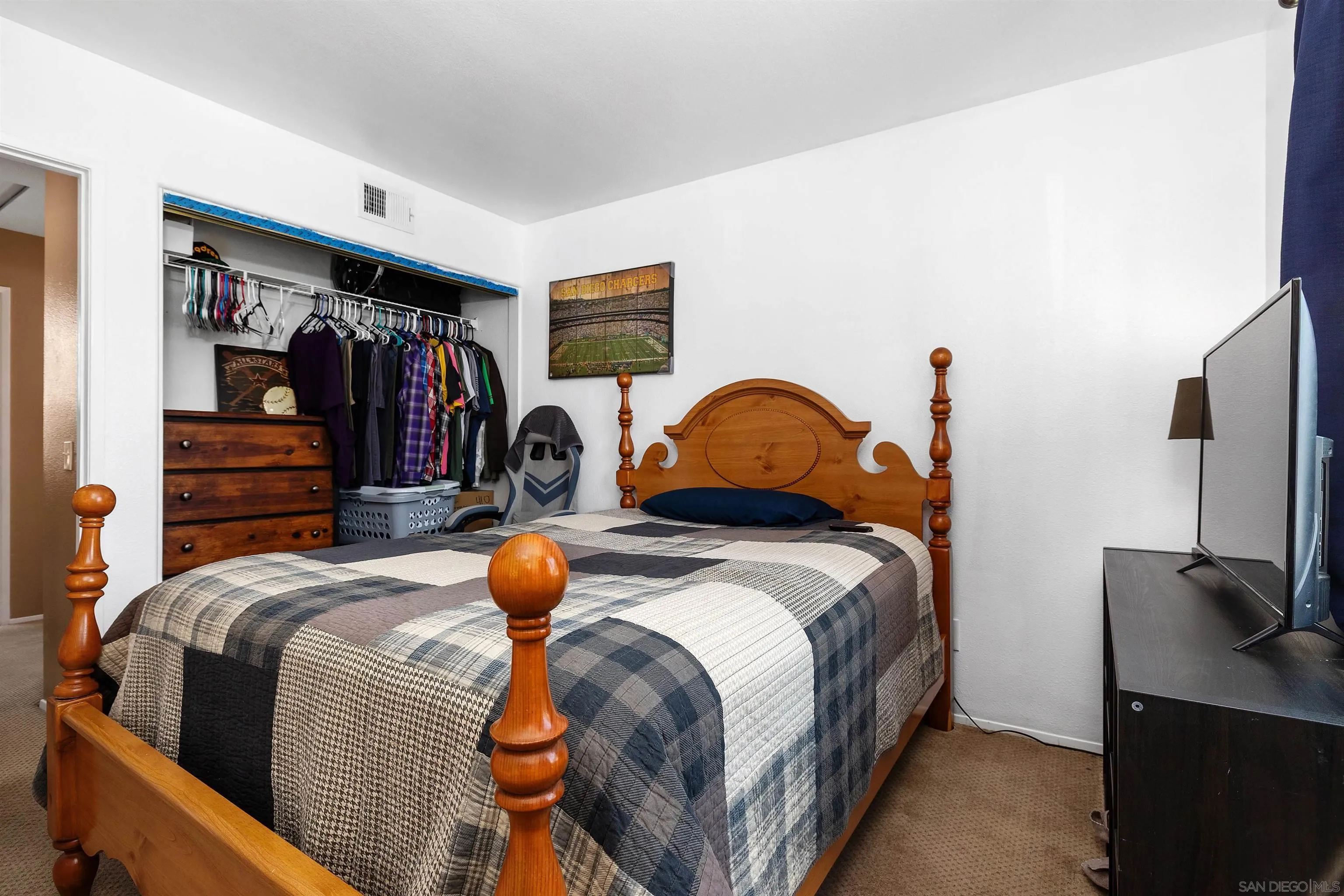 https://cdn.realtyfeed.com/cdn/127/260014683/19a16b12da064ae3d469a66a0a811922.webp