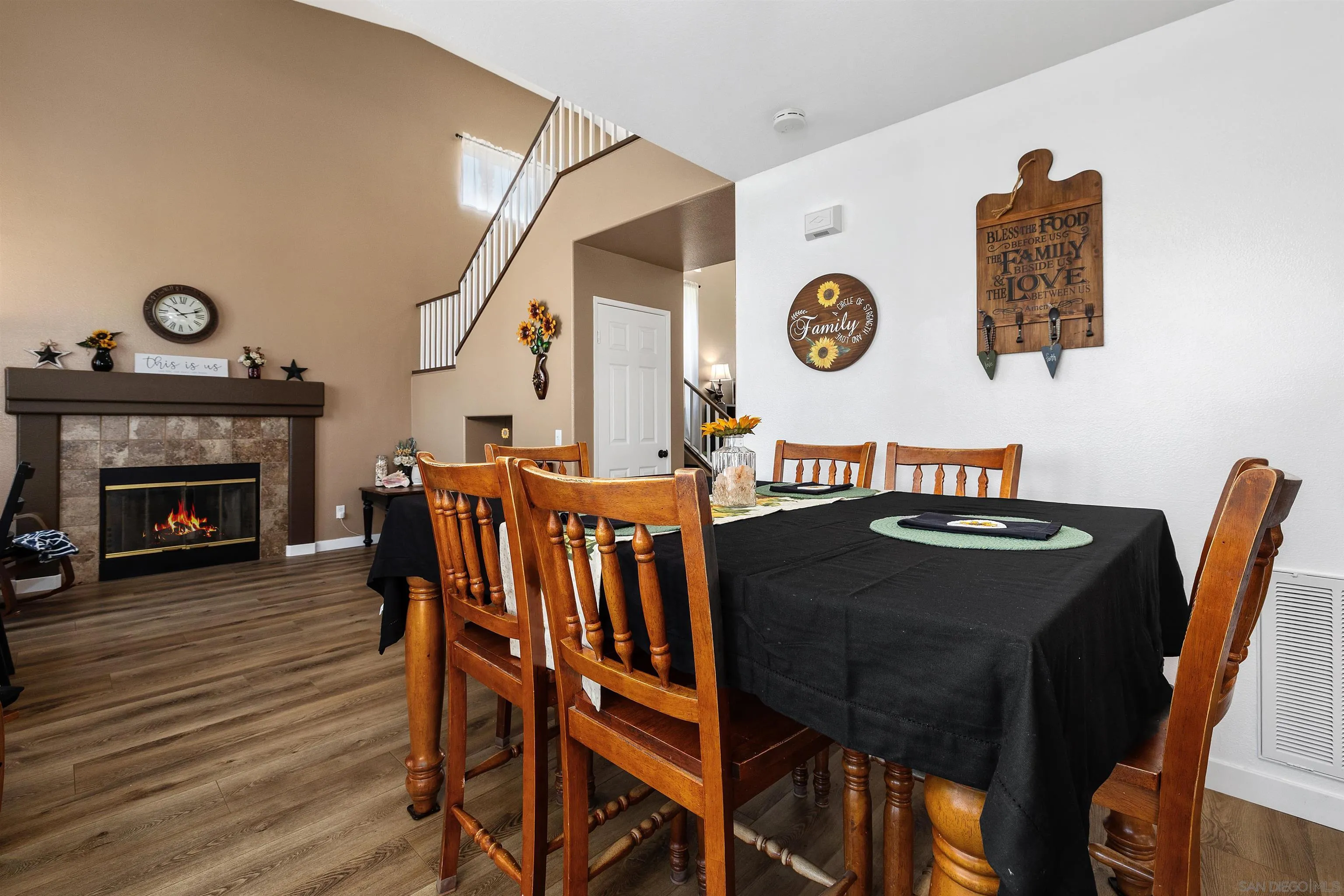 https://cdn.realtyfeed.com/cdn/127/260014683/bca0ab6f95ff5c3049ae19f25b017174.webp