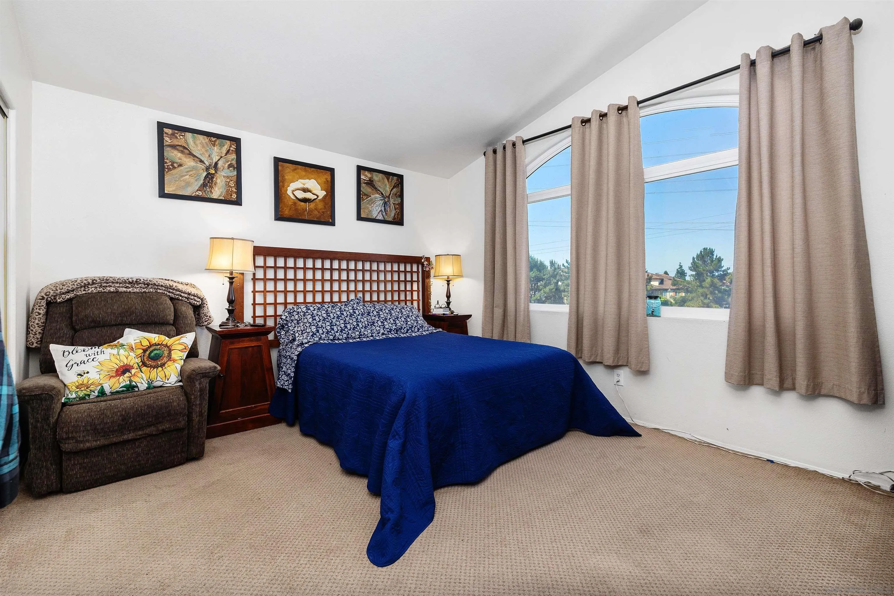https://cdn.realtyfeed.com/cdn/127/260014683/d98b1a8cef187cd93fd4b6c0cb736221.webp