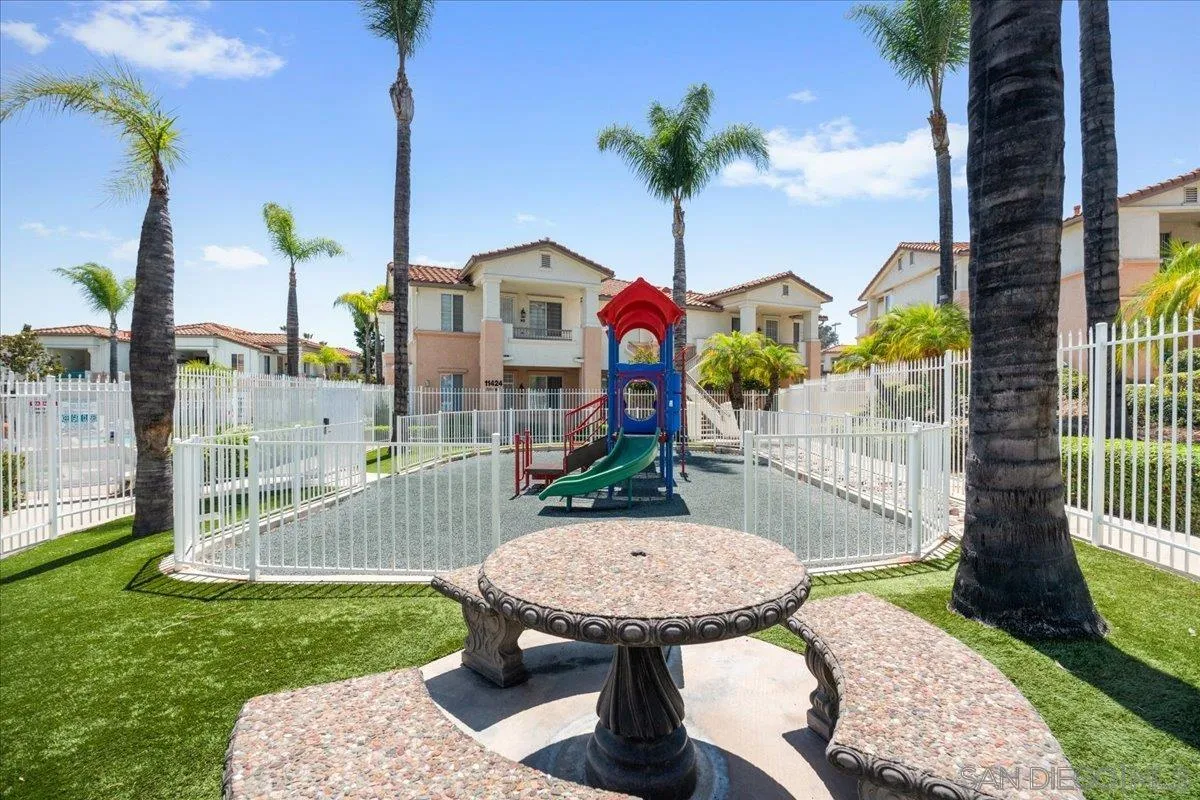 Photo #37: 260014684 Listing: Photo #37
