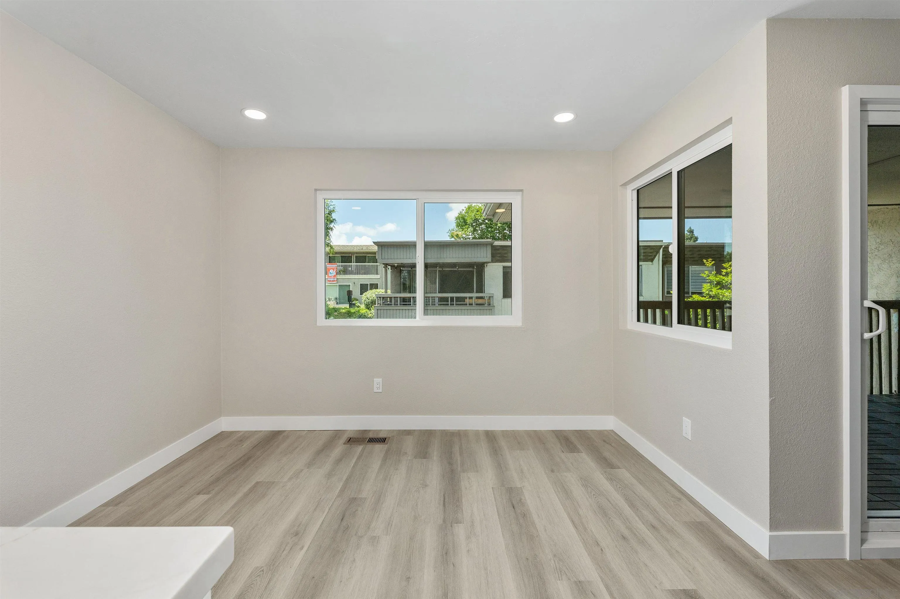 https://cdn.realtyfeed.com/cdn/127/260014685/53866926f4c872f9d150bc0f881cf16c.webp
