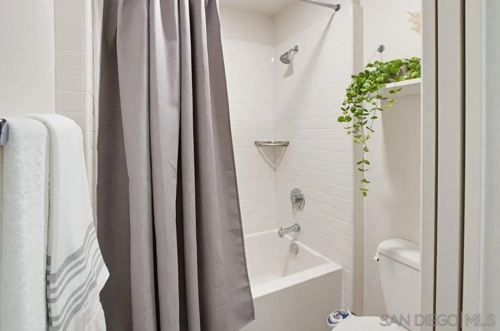 Photo #35: 260014686 Listing: Photo #35