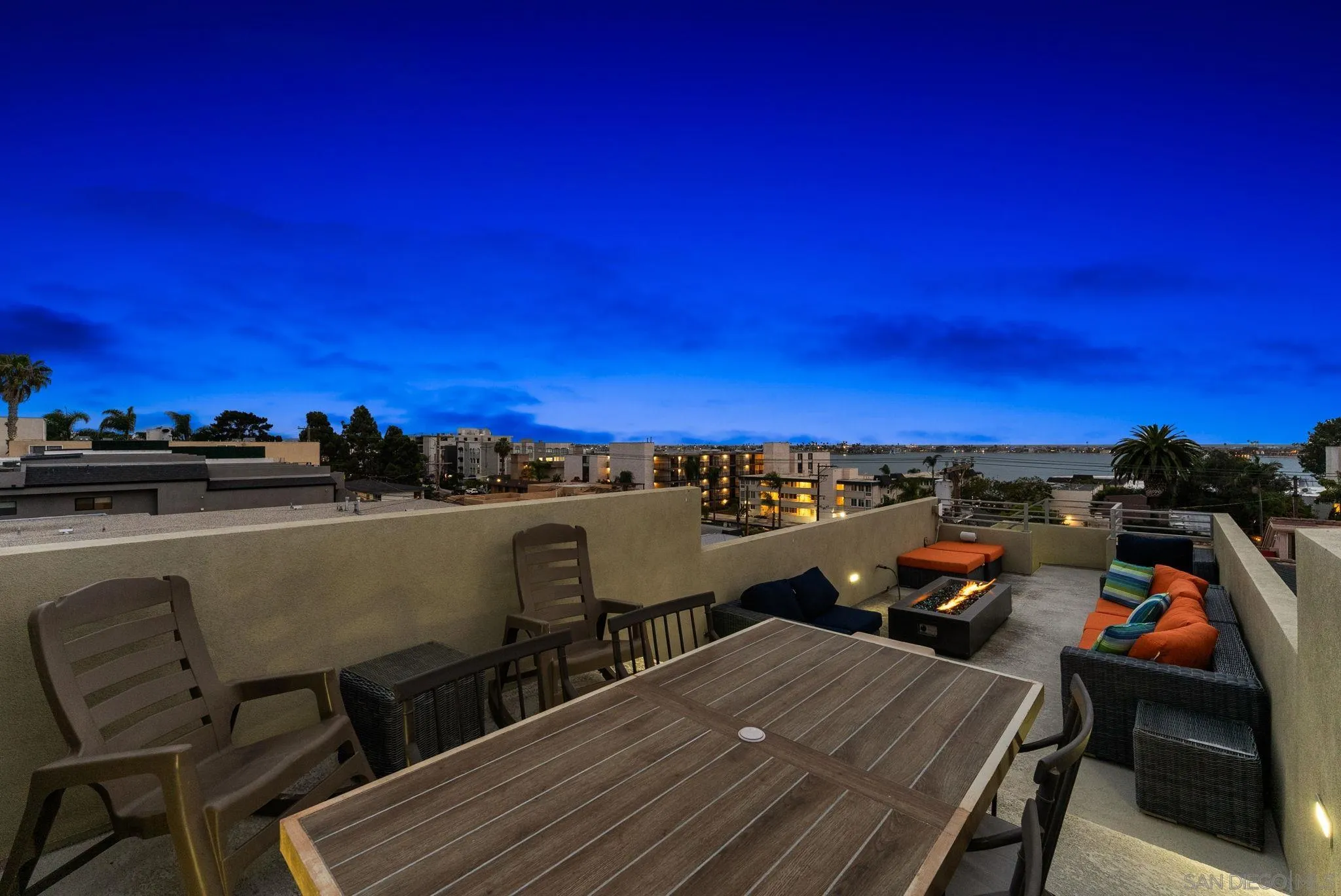 https://cdn.realtyfeed.com/cdn/127/260014687/0064e57138bb9d6e280b78418c16ac1b.webp