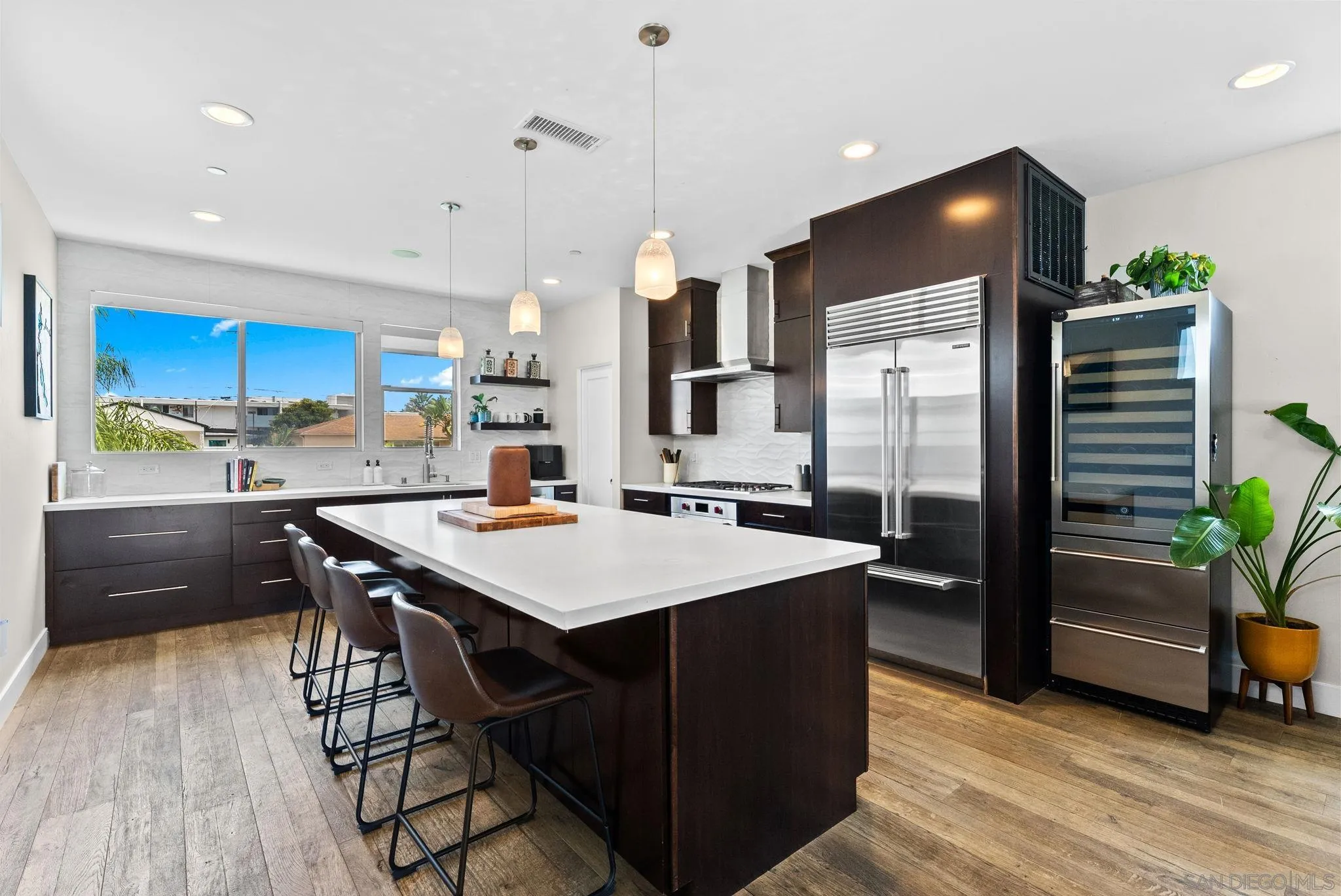https://cdn.realtyfeed.com/cdn/127/260014687/04db15a4dd452a0d828f771ca8c5e088.webp