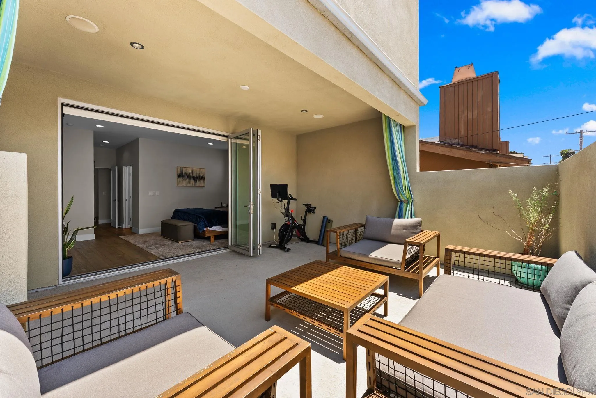 https://cdn.realtyfeed.com/cdn/127/260014687/32c6bac602f4c1306c0b910d94be2a3b.webp