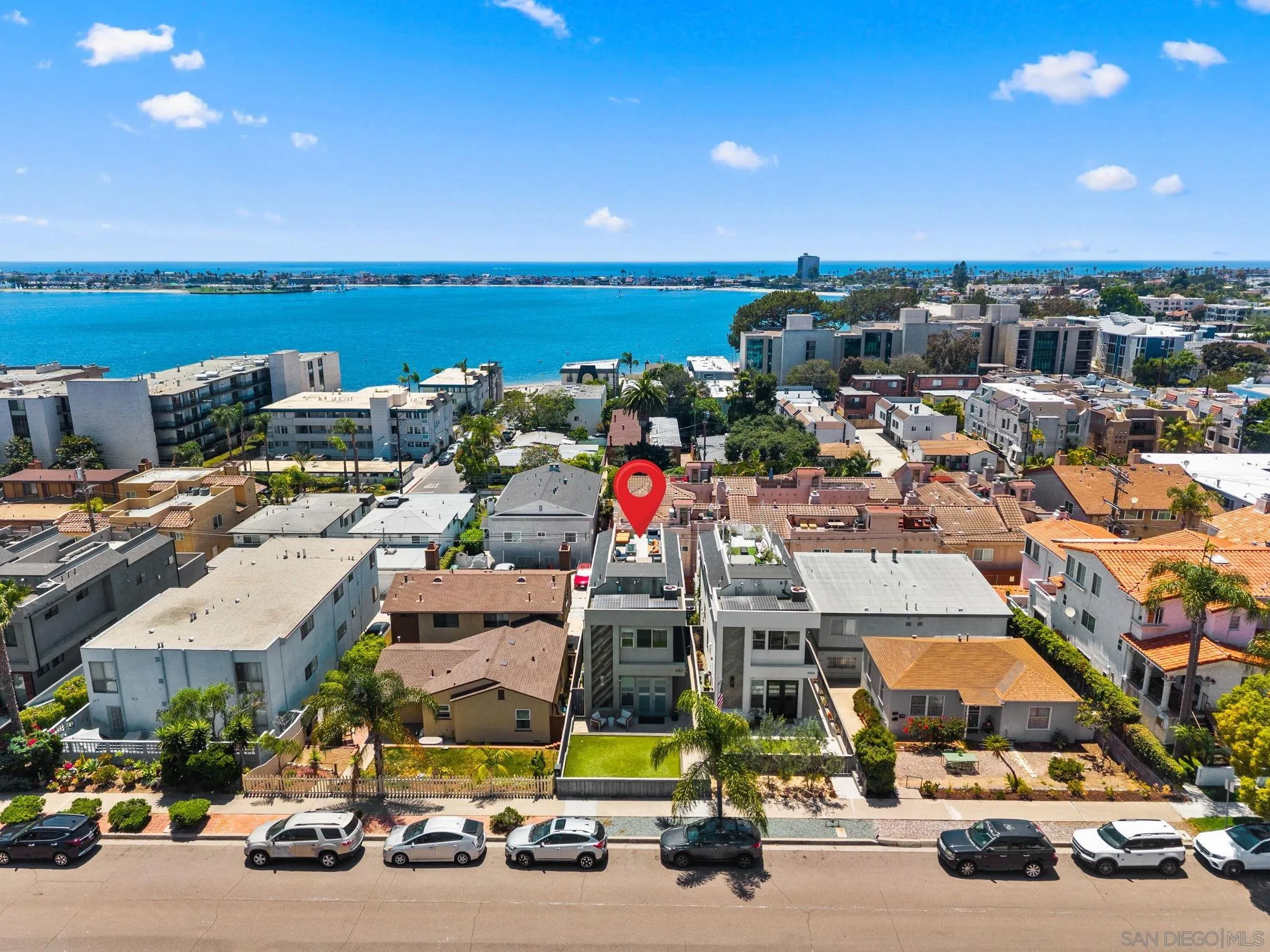 https://cdn.realtyfeed.com/cdn/127/260014687/35d2b88b7ad0dcaee2dd8af9282d8f1a.webp