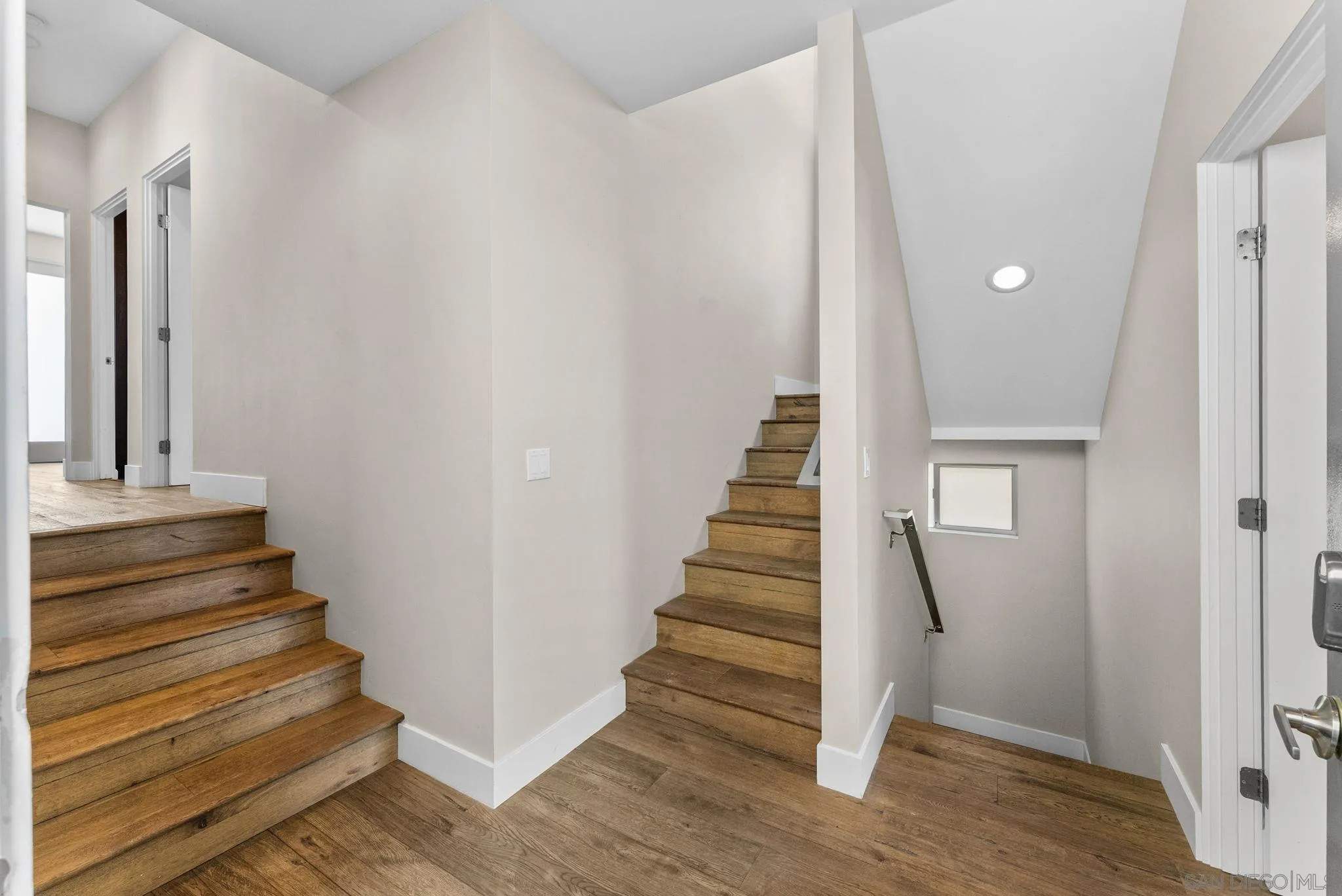 https://cdn.realtyfeed.com/cdn/127/260014687/9982250f0696f0c95f14dcc5d11dc272.webp