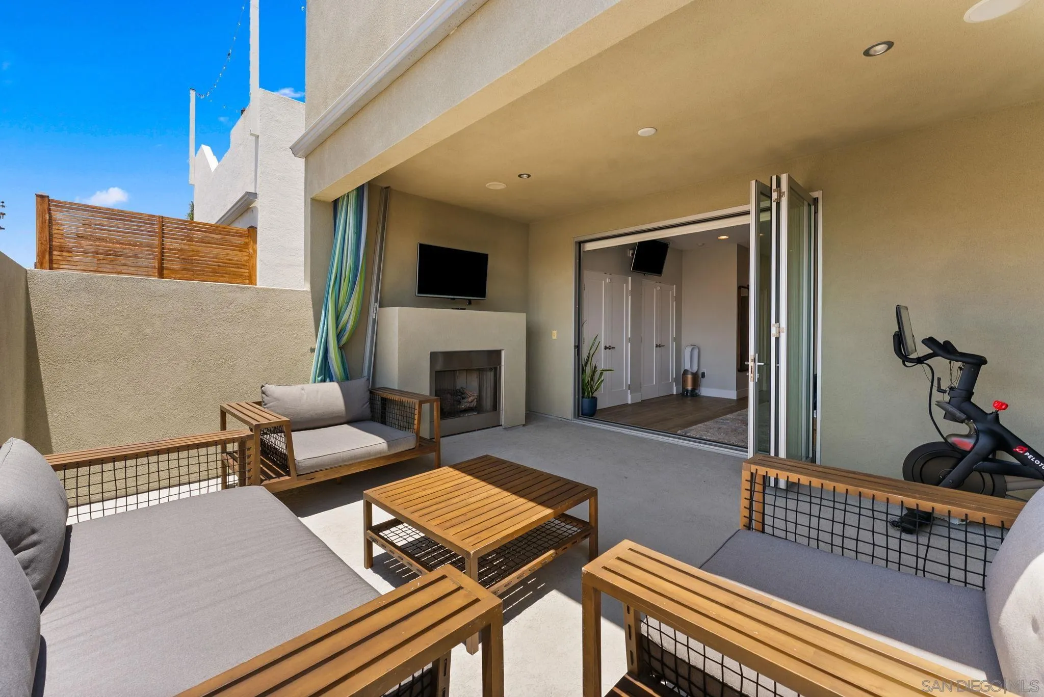 https://cdn.realtyfeed.com/cdn/127/260014687/a36c89152dad9dff9d2d3699bf466d18.webp