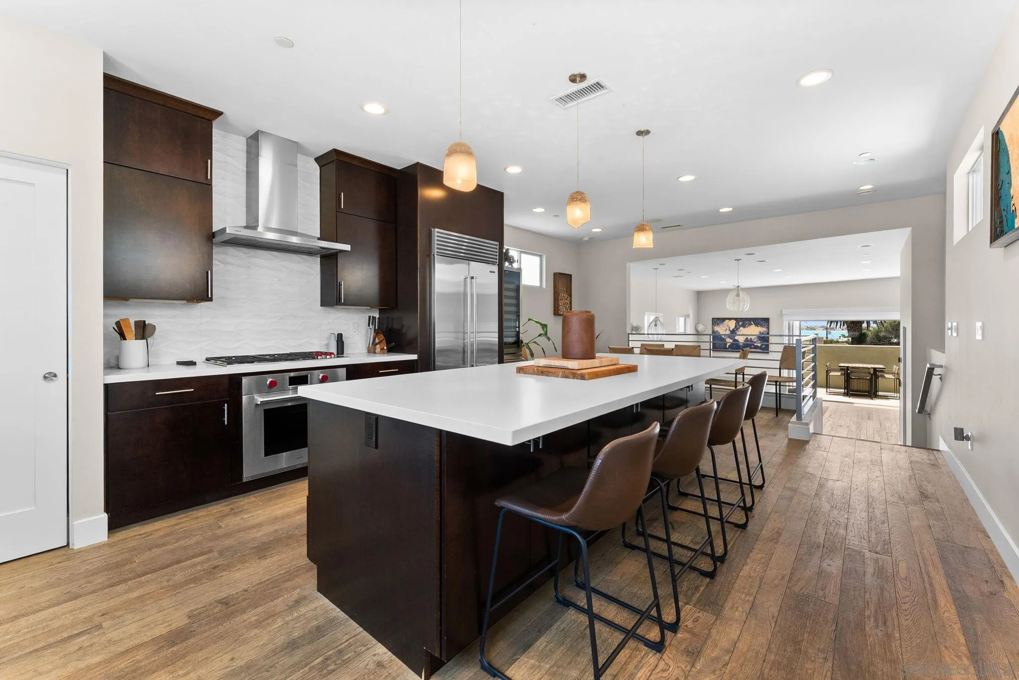 https://cdn.realtyfeed.com/cdn/127/260014687/c64f04aa85e0ece0093b799769d7b0a3.webp