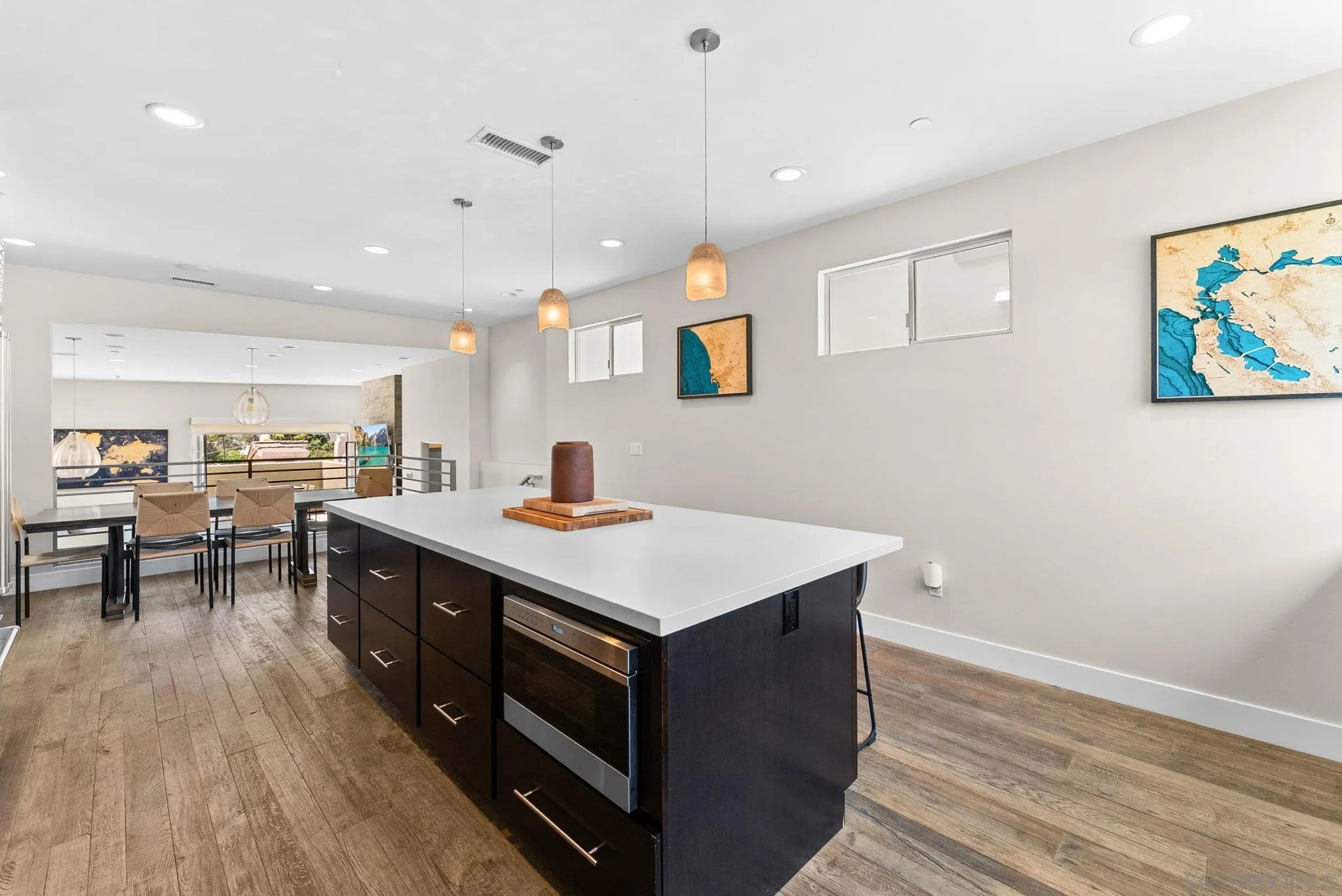 https://cdn.realtyfeed.com/cdn/127/260014687/d2d3263f656bbc6245b1c275a31ab512.webp