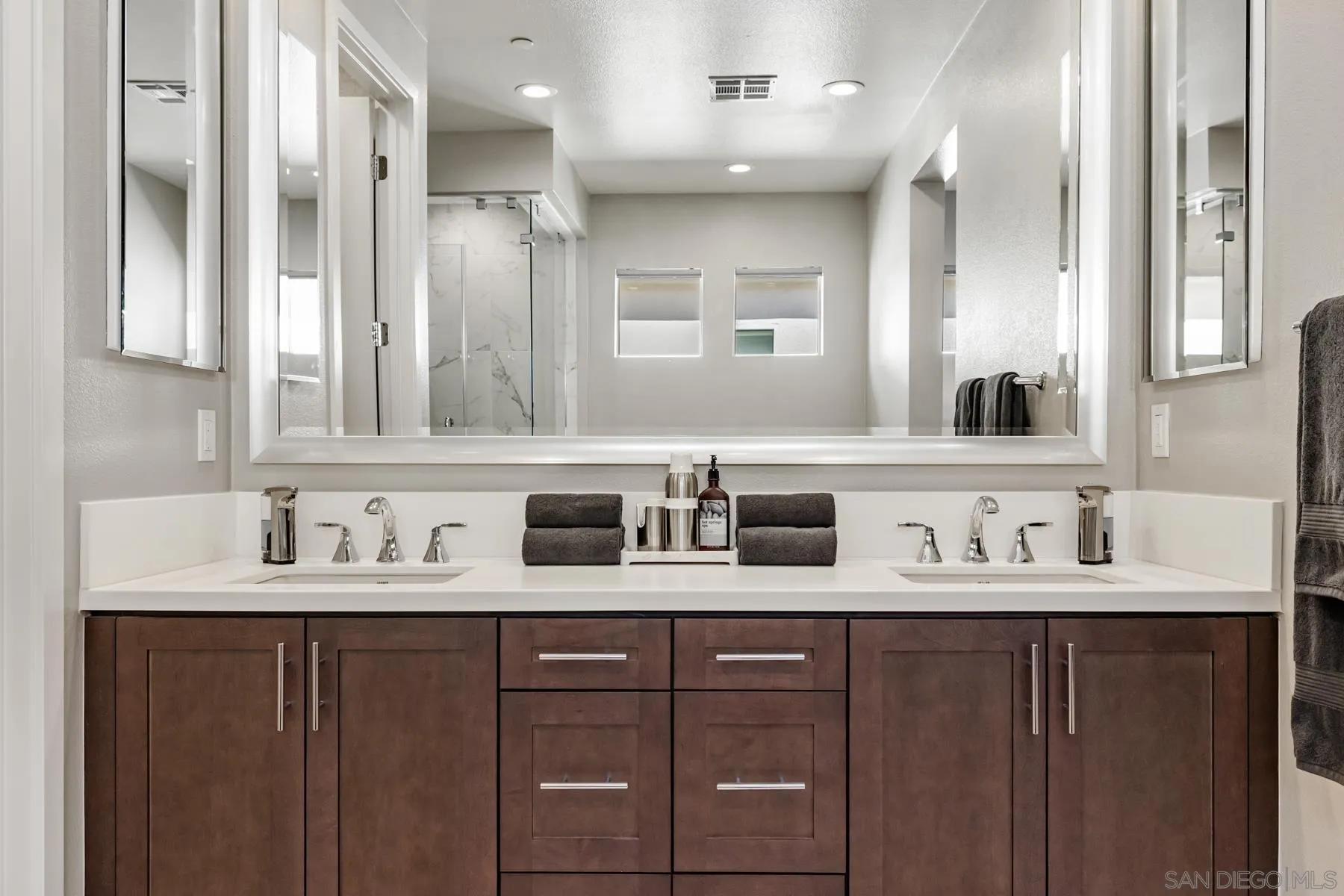 https://cdn.realtyfeed.com/cdn/127/260014688/0a2ff58c6b92596fbda83c505e695d5e.webp