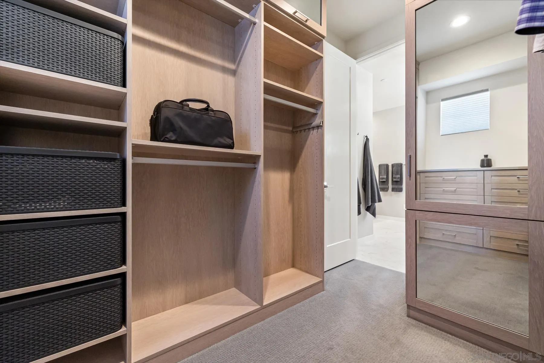 https://cdn.realtyfeed.com/cdn/127/260014688/22f3e971e43c9f779ad014aaf9a6f8a3.webp