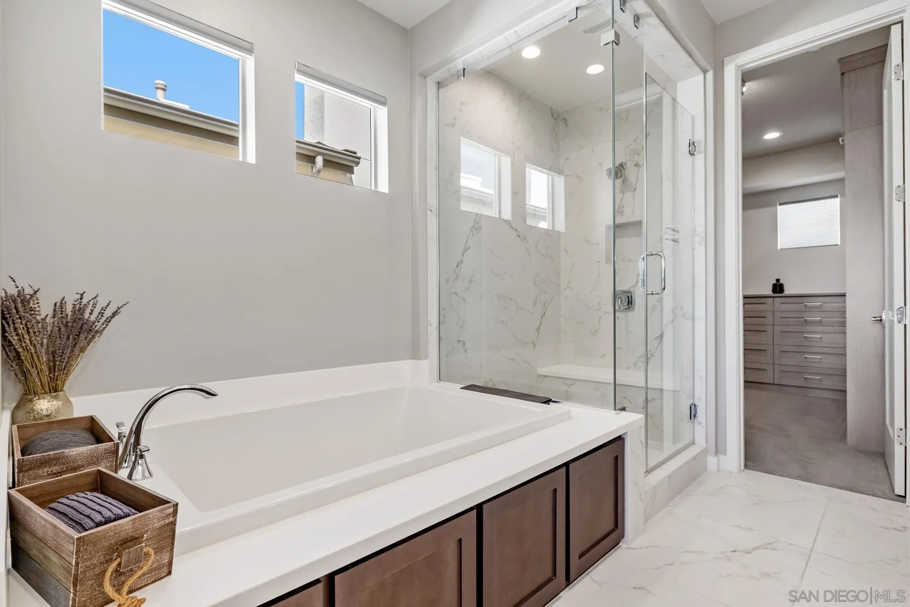 https://cdn.realtyfeed.com/cdn/127/260014688/720864e23f7bf5751107f37f5dfe8e0d.webp