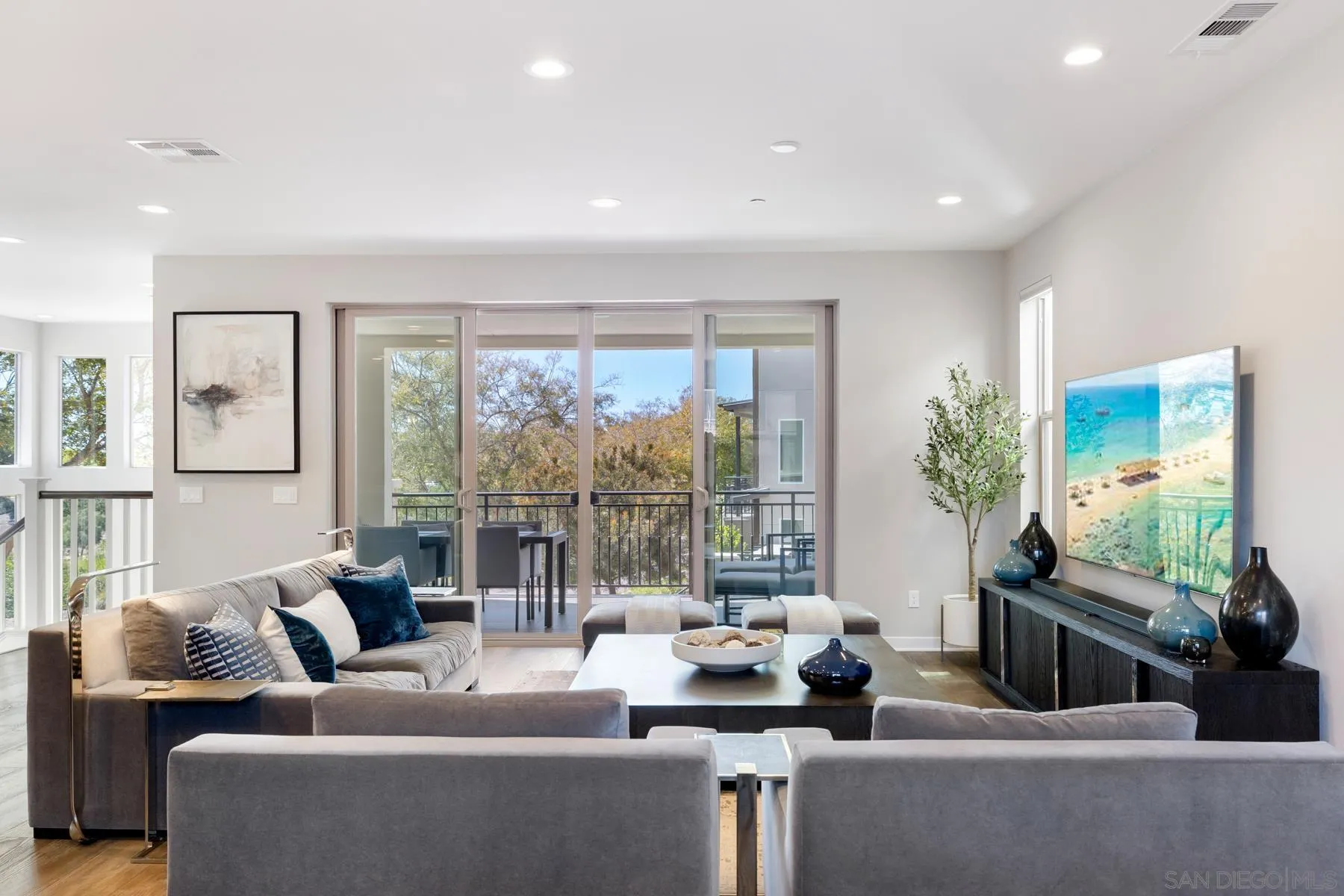 https://cdn.realtyfeed.com/cdn/127/260014688/82a67c89005d670827d4fe02a0fdf810.webp