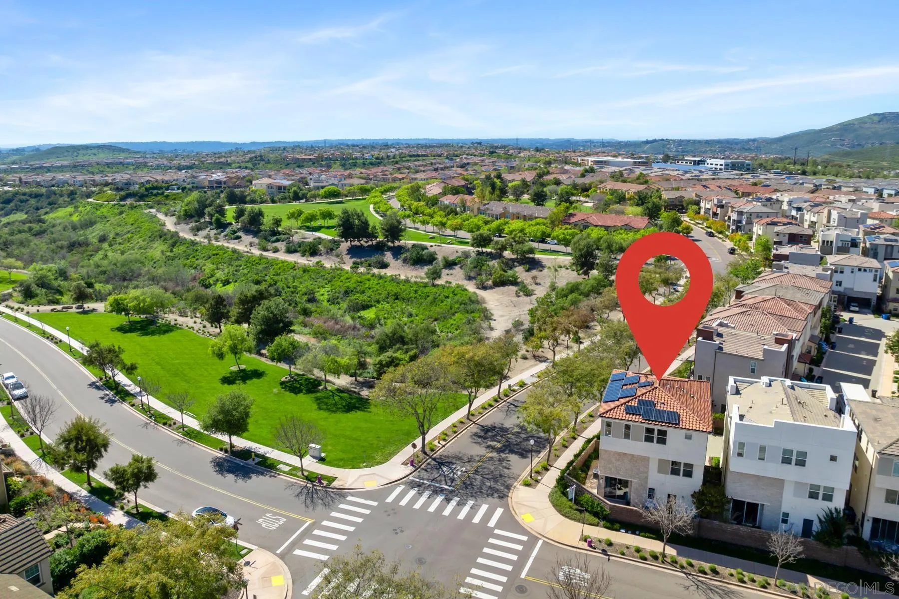https://cdn.realtyfeed.com/cdn/127/260014688/9f5a5265e200d8550a21ed85e1a3e393.webp