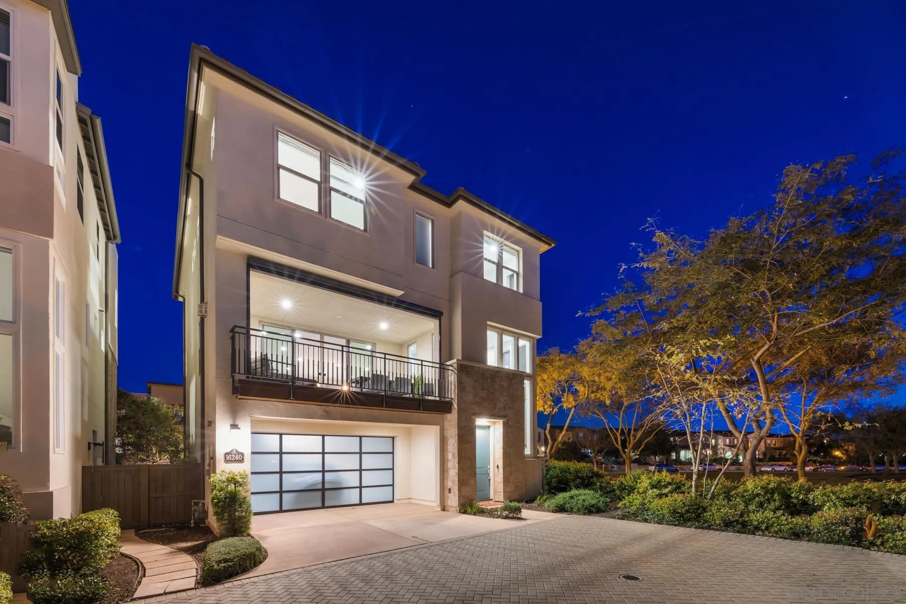 https://cdn.realtyfeed.com/cdn/127/260014688/a3204261543fe9ea89d9da38ca005867.webp