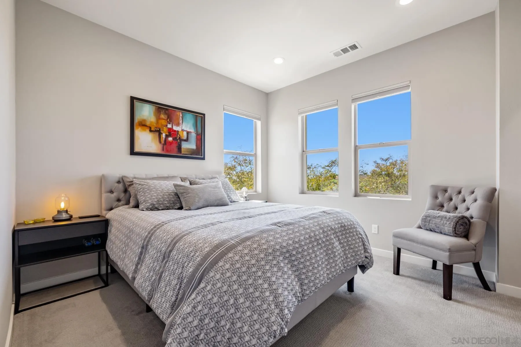 https://cdn.realtyfeed.com/cdn/127/260014688/e330f0936f5fc3a43d1ba66e54012be5.webp