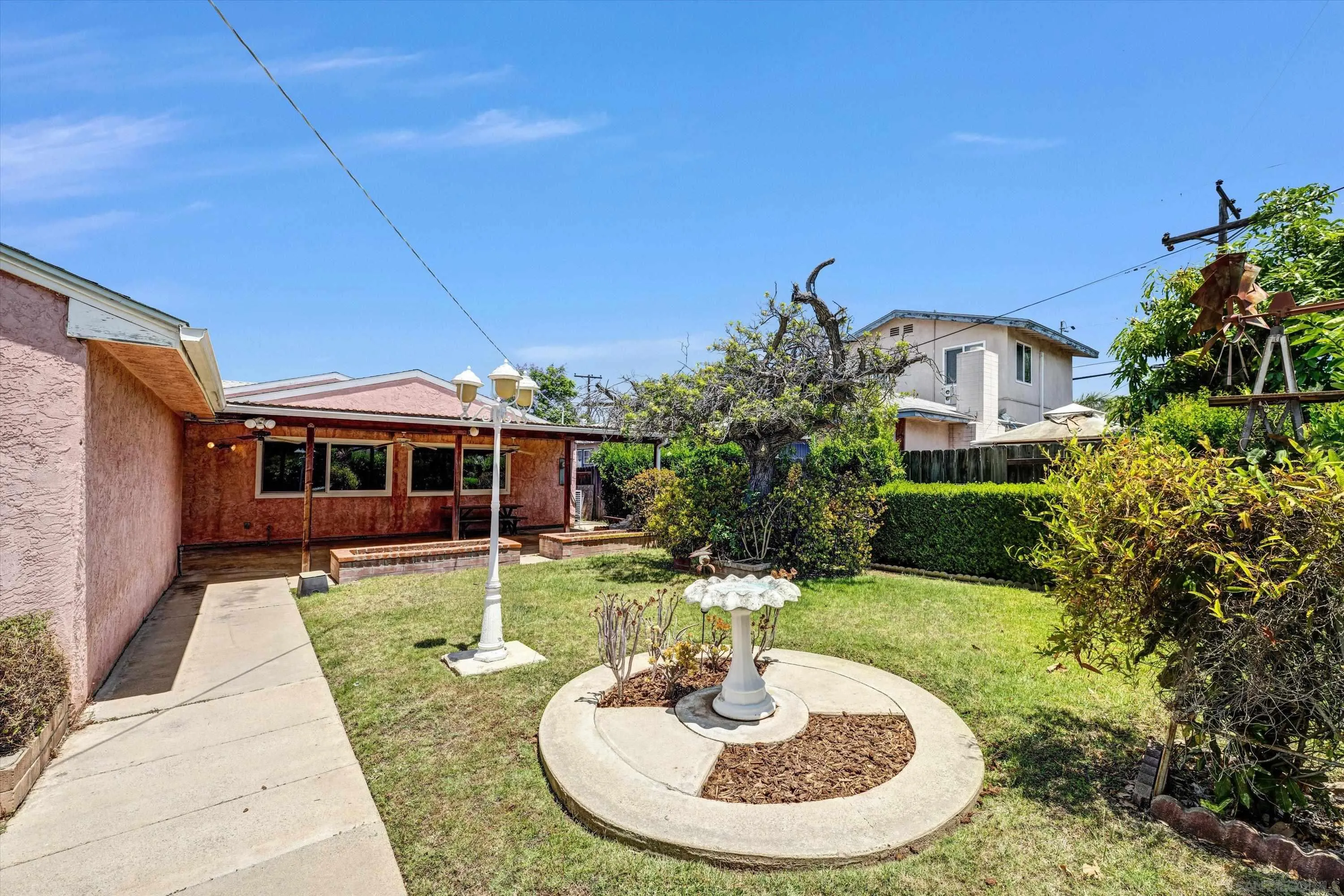 https://cdn.realtyfeed.com/cdn/127/260014690/55626e67516a582a540a2ed7589325c6.webp