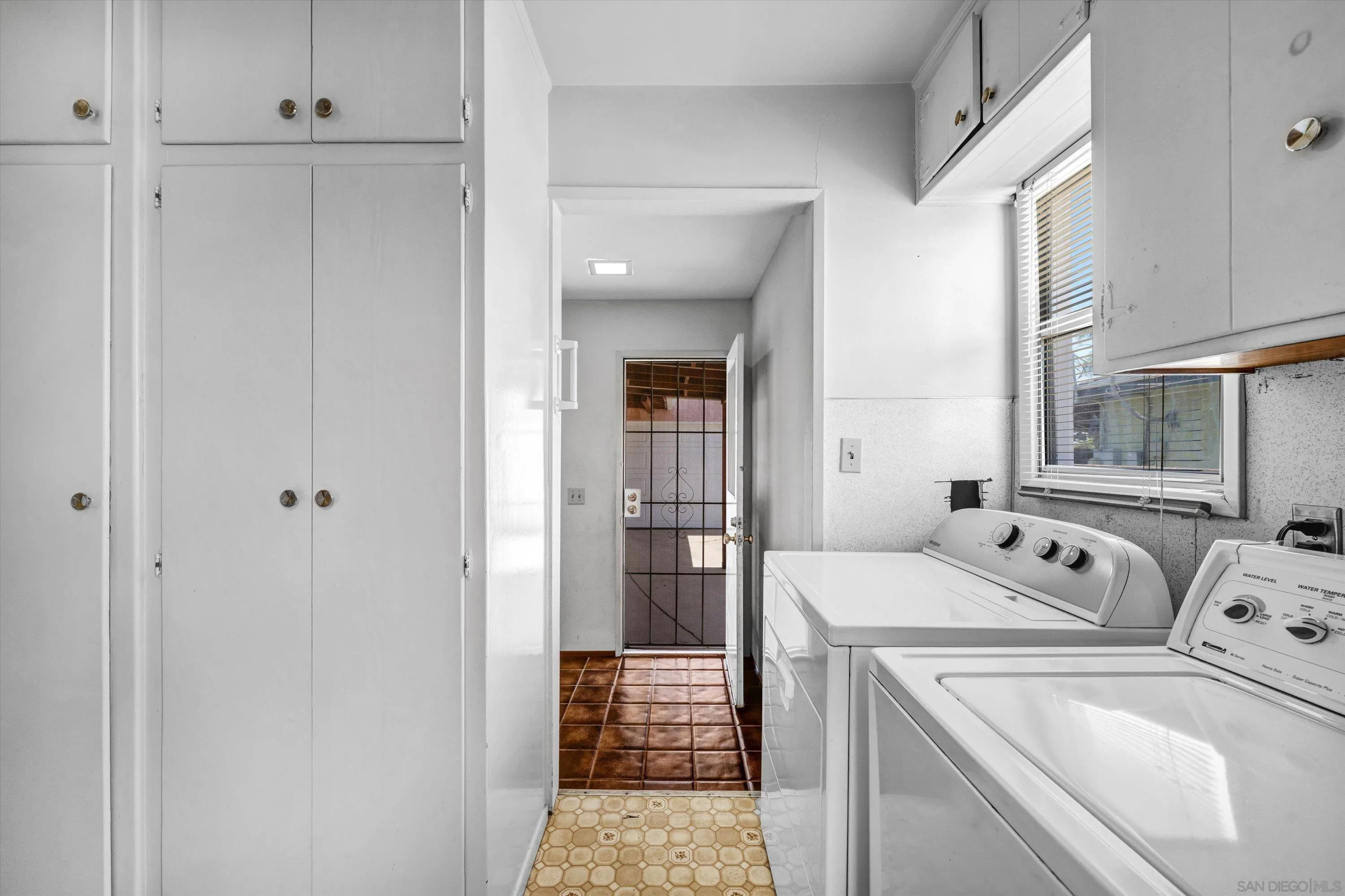 https://cdn.realtyfeed.com/cdn/127/260014690/8e753288a4a60d73f94063f2a6fb43e8.webp