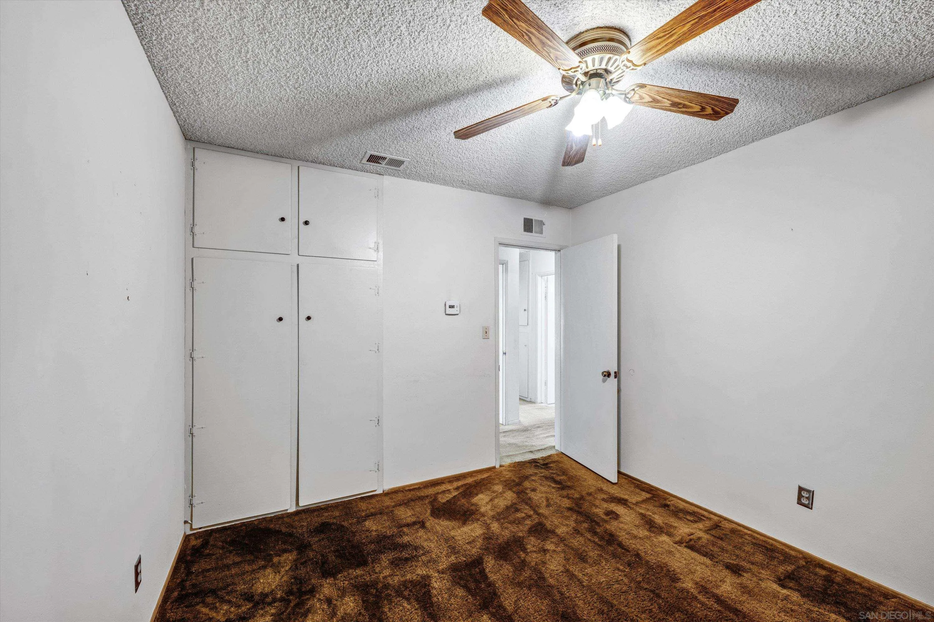 https://cdn.realtyfeed.com/cdn/127/260014690/a0a8dd509b29df3afcc7e31b95edafd3.webp