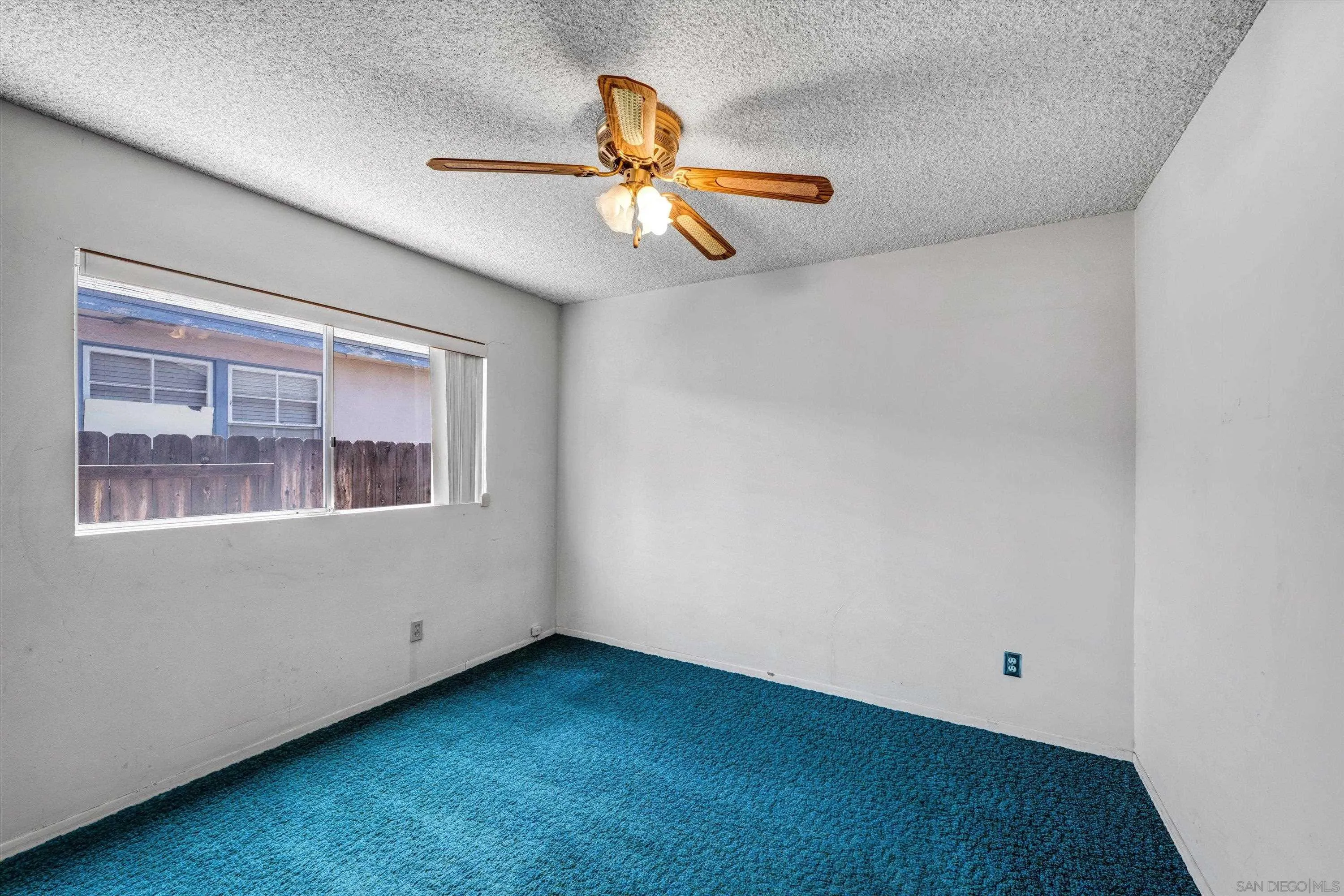 https://cdn.realtyfeed.com/cdn/127/260014690/c663635aa2f5fc7ef2d7a207cf120b44.webp