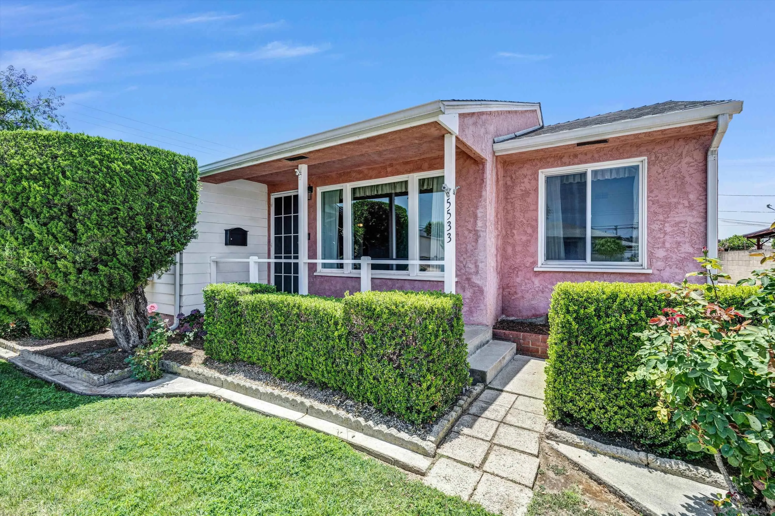 https://cdn.realtyfeed.com/cdn/127/260014690/ddbc1c3879f4c97078d010ff5cbe2a11.webp