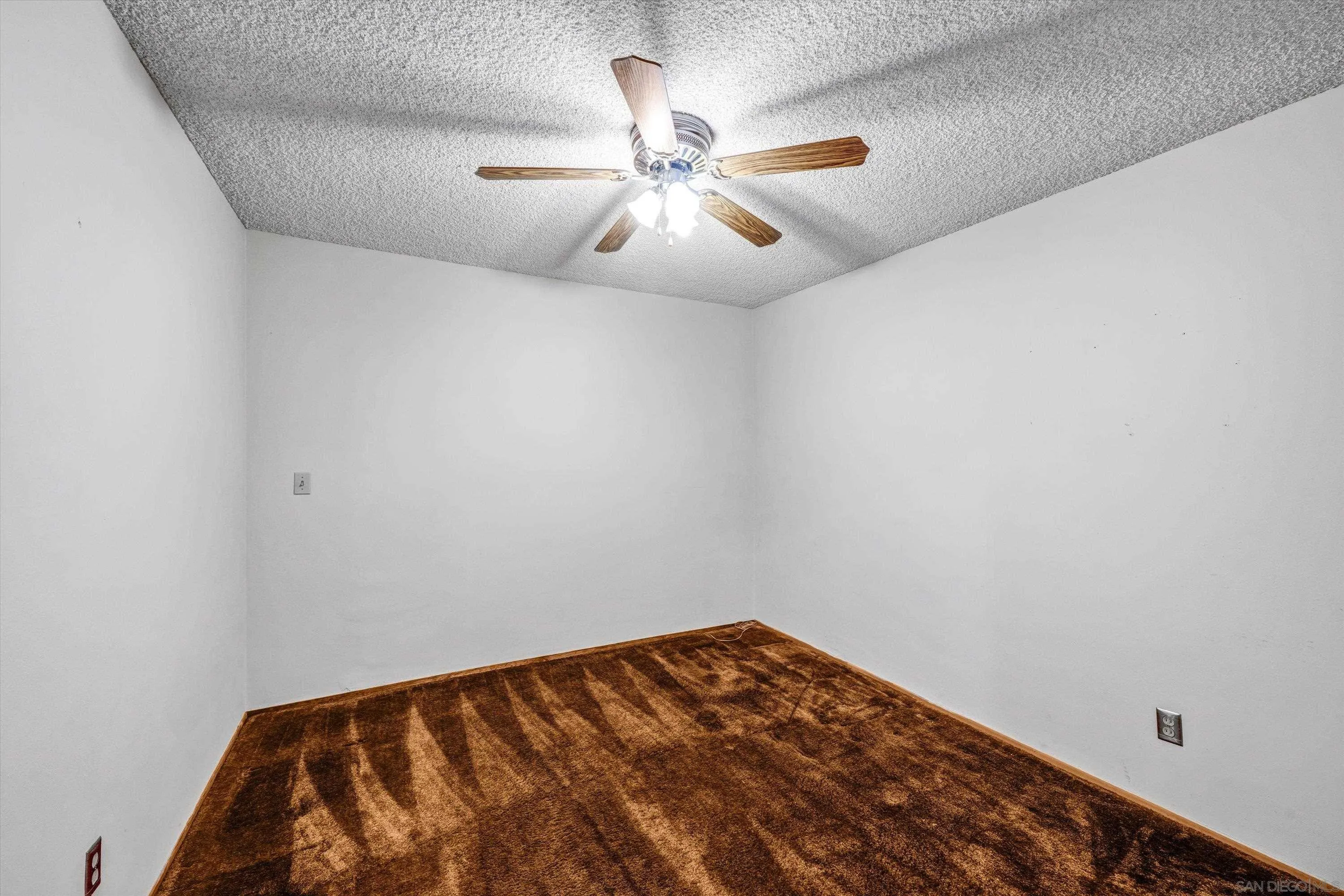 https://cdn.realtyfeed.com/cdn/127/260014690/df5dd038a068ee75dd5d44ab6eaf1bea.webp