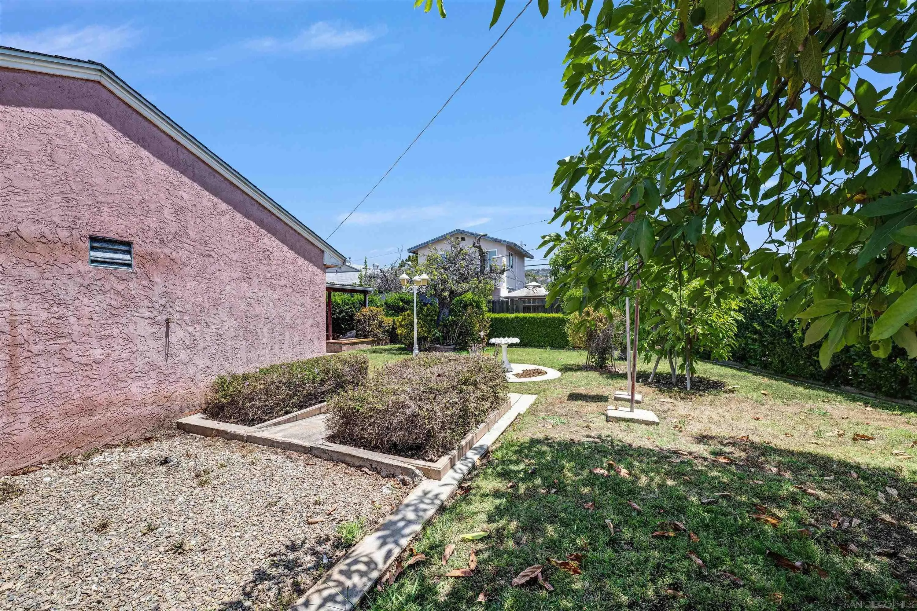 https://cdn.realtyfeed.com/cdn/127/260014690/f5861fa00af26017ee926bdb5ba6a7a0.webp